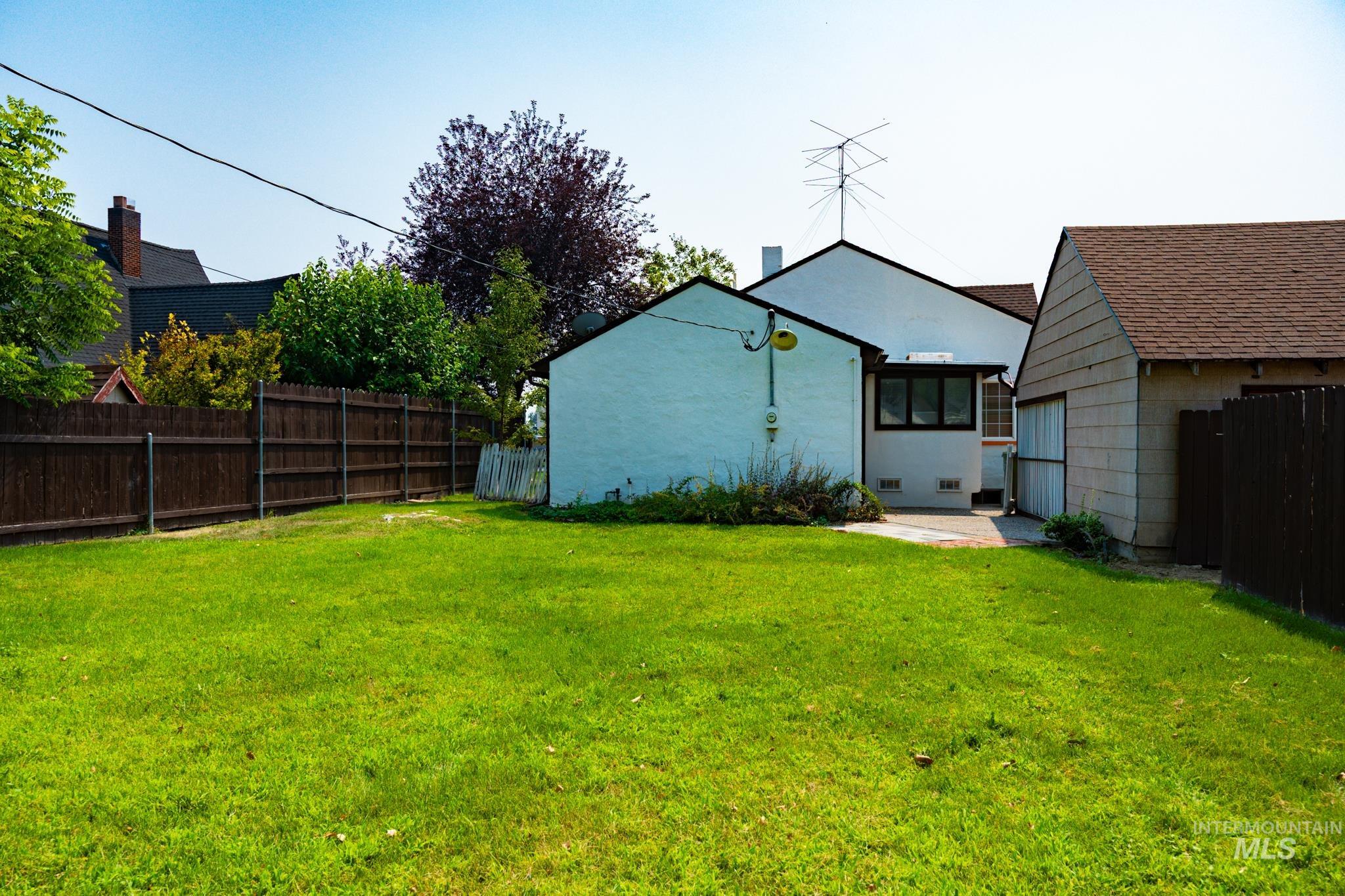 1151 SW 3rd Ave, Ontario, Oregon 97914, 2 Bedrooms, 2 Bathrooms, Residential For Sale, Price $279,000,MLS 98996930