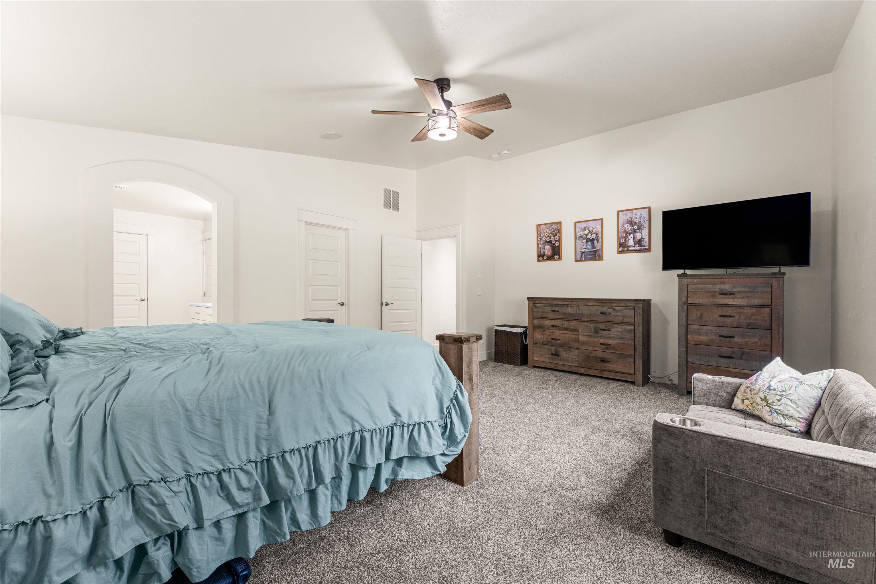 359 N Vandries Way, Eagle, Idaho 83616, 3 Bedrooms, 2 Bathrooms, Residential For Sale, Price $650,000,MLS 98996931