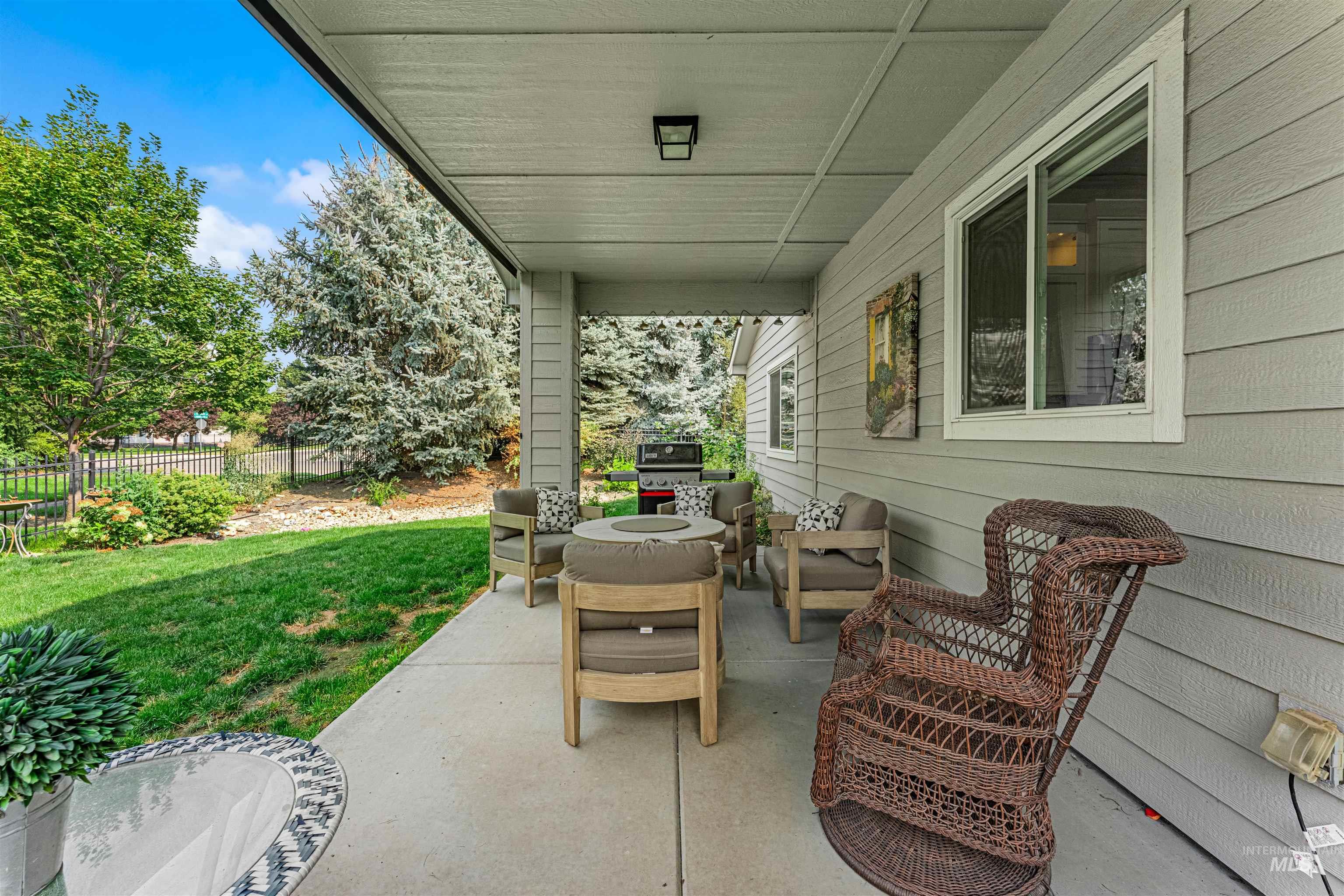 359 N Vandries Way, Eagle, Idaho 83616, 3 Bedrooms, 2 Bathrooms, Residential For Sale, Price $650,000,MLS 98996931