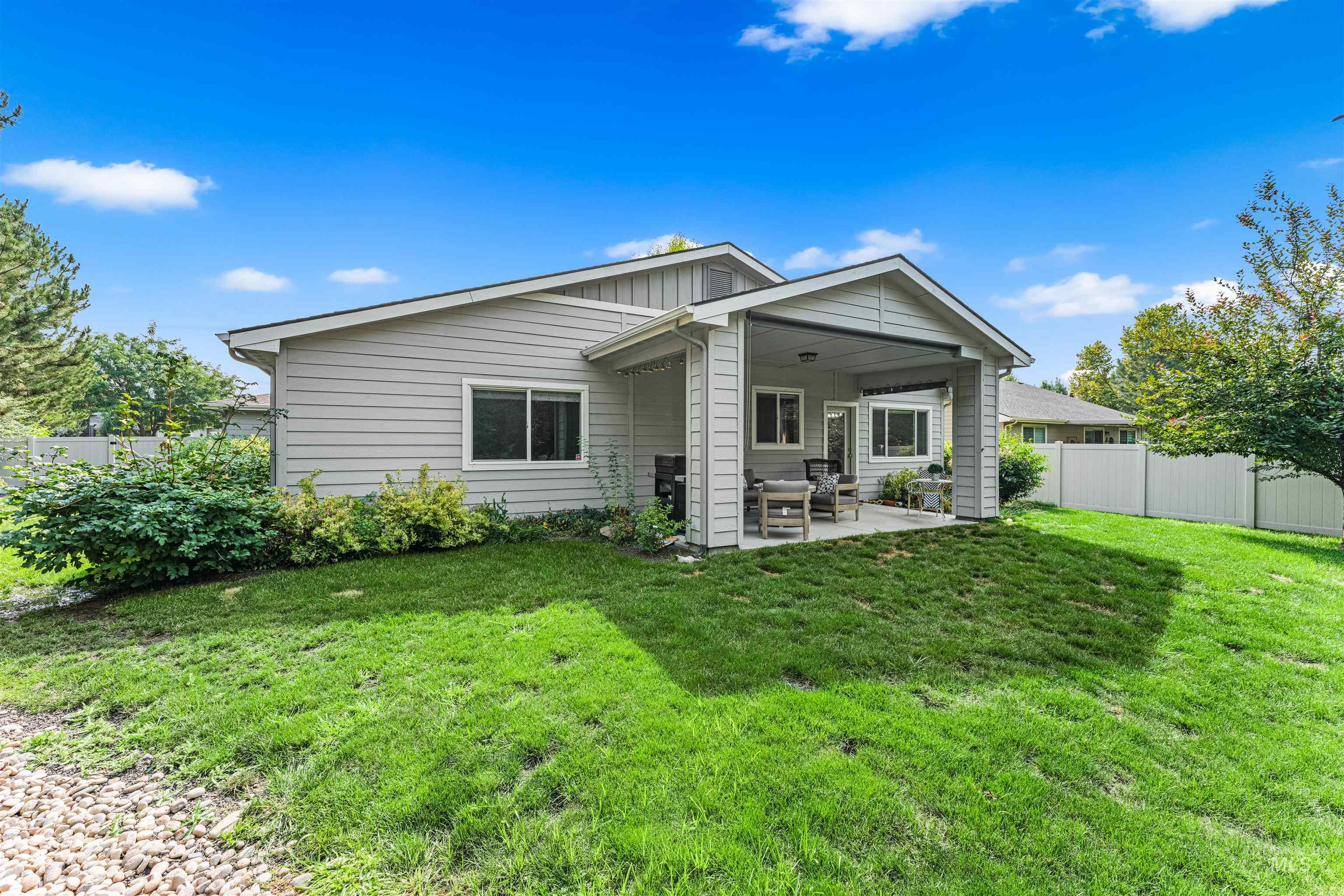 359 N Vandries Way, Eagle, Idaho 83616, 3 Bedrooms, 2 Bathrooms, Residential For Sale, Price $650,000,MLS 98996931