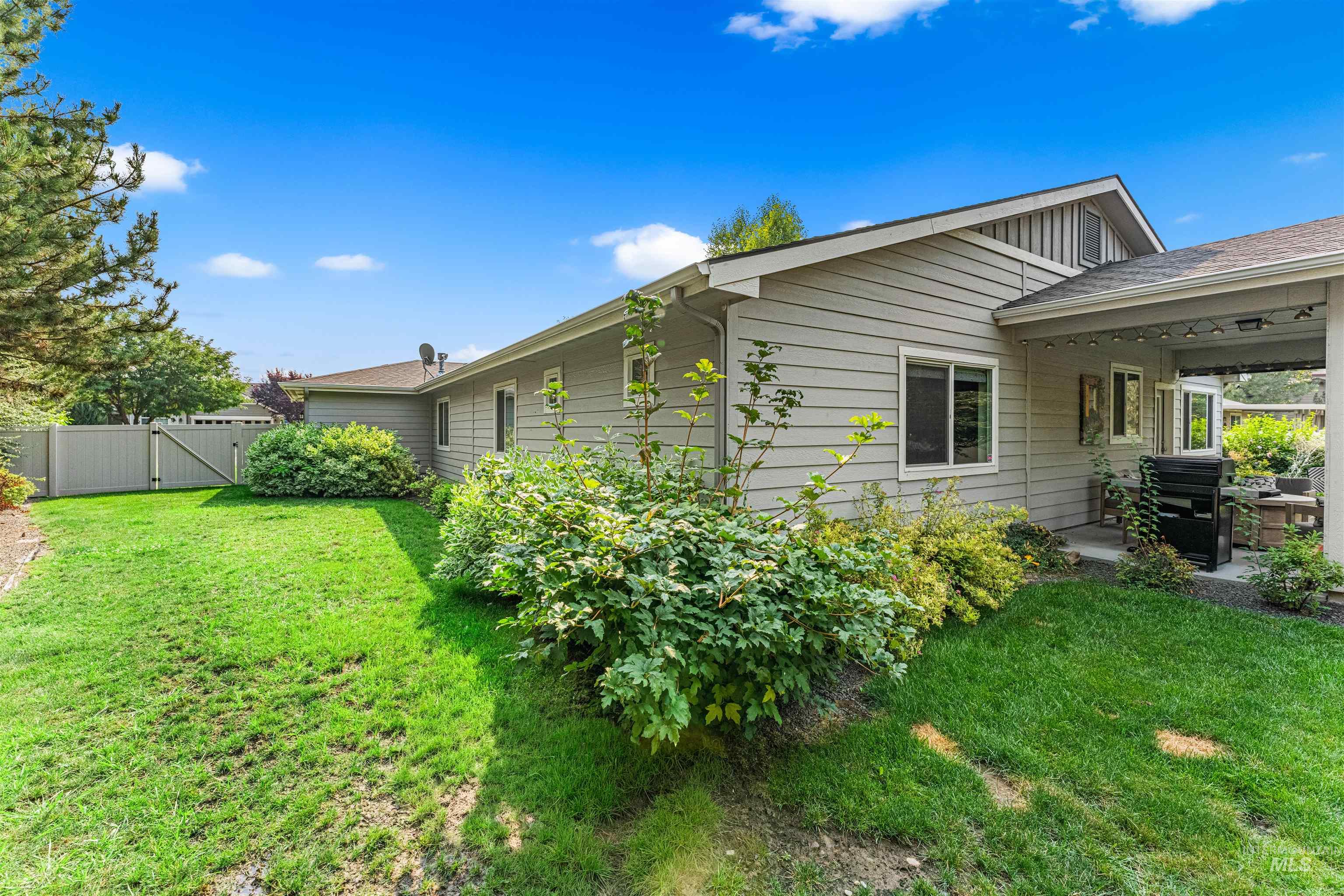 359 N Vandries Way, Eagle, Idaho 83616, 3 Bedrooms, 2 Bathrooms, Residential For Sale, Price $650,000,MLS 98996931
