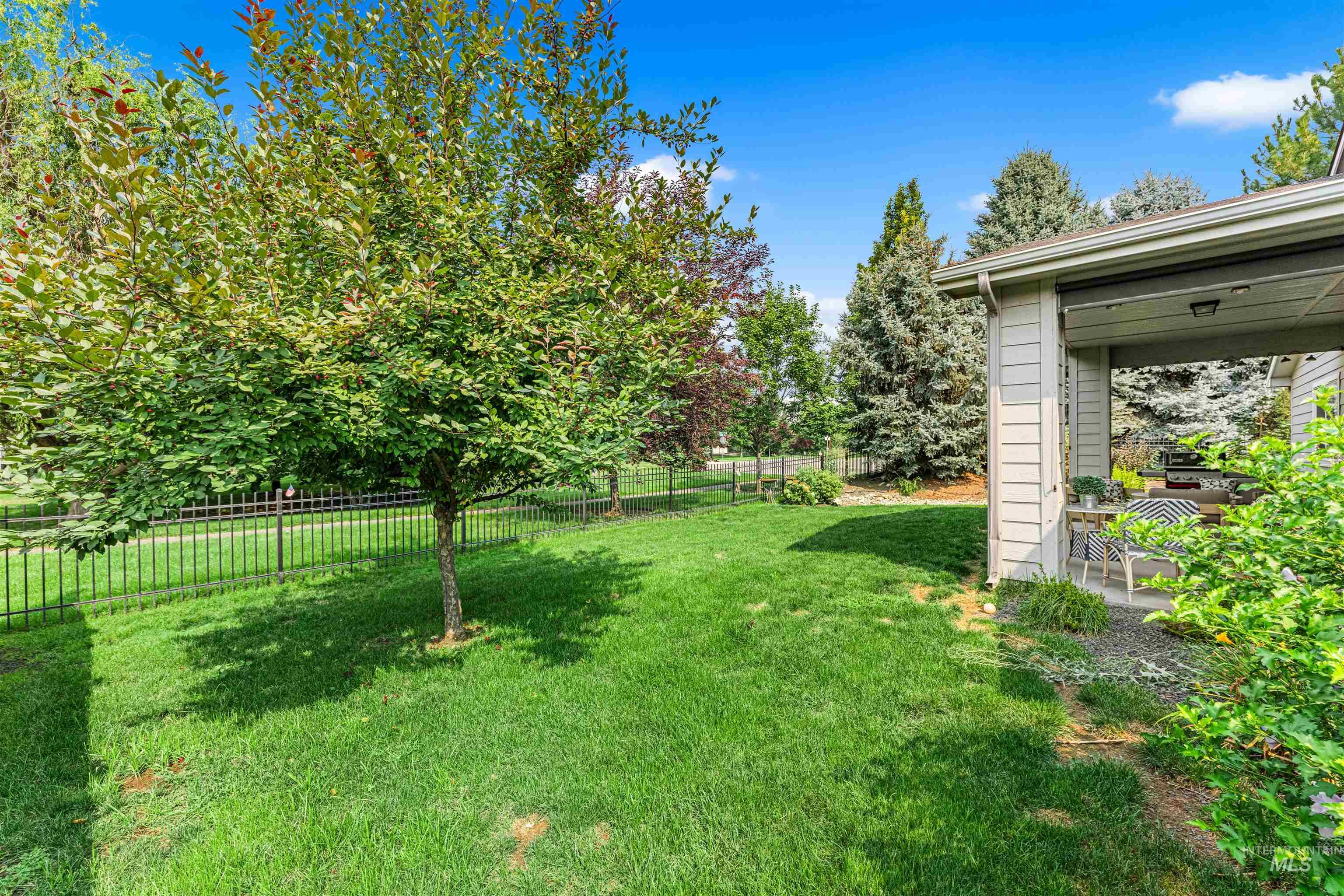 359 N Vandries Way, Eagle, Idaho 83616, 3 Bedrooms, 2 Bathrooms, Residential For Sale, Price $650,000,MLS 98996931