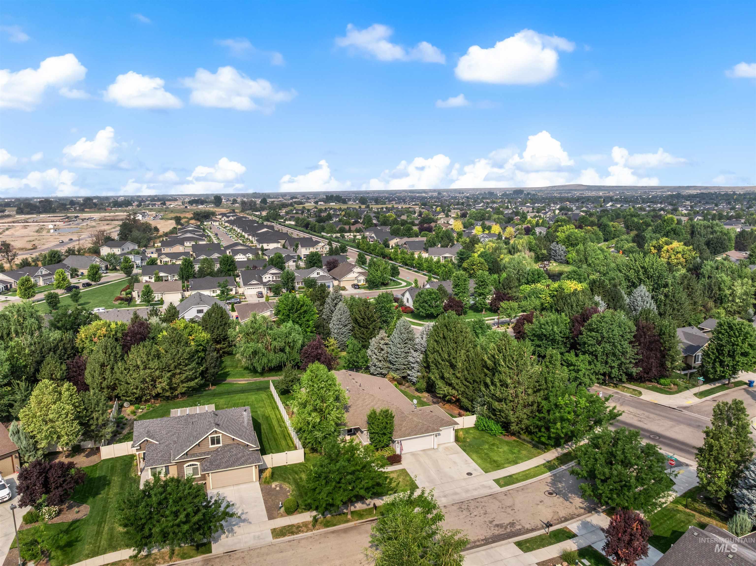 359 N Vandries Way, Eagle, Idaho 83616, 3 Bedrooms, 2 Bathrooms, Residential For Sale, Price $650,000,MLS 98996931