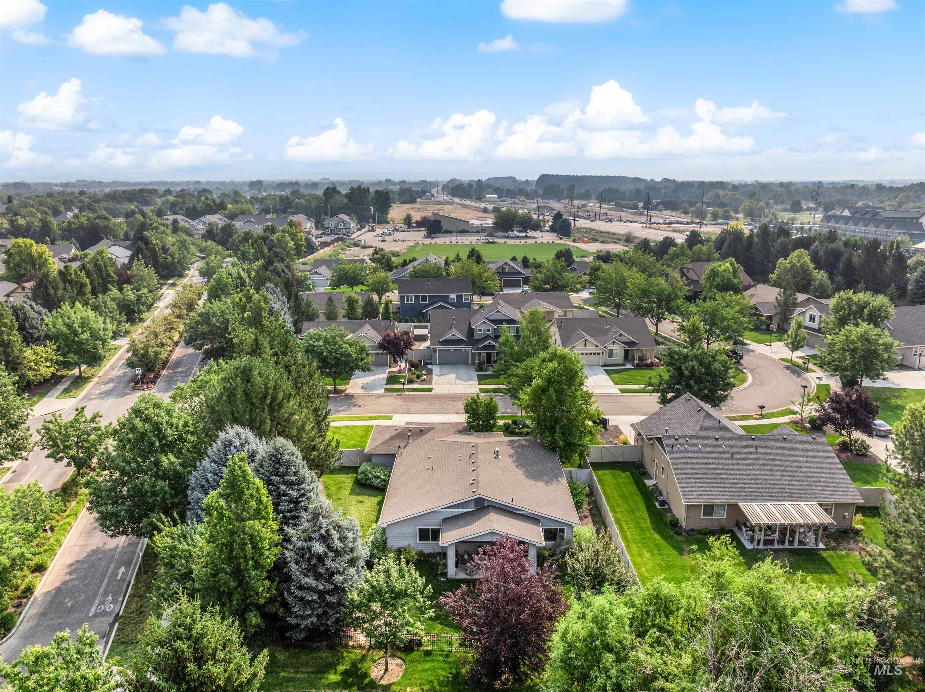 359 N Vandries Way, Eagle, Idaho 83616, 3 Bedrooms, 2 Bathrooms, Residential For Sale, Price $650,000,MLS 98996931