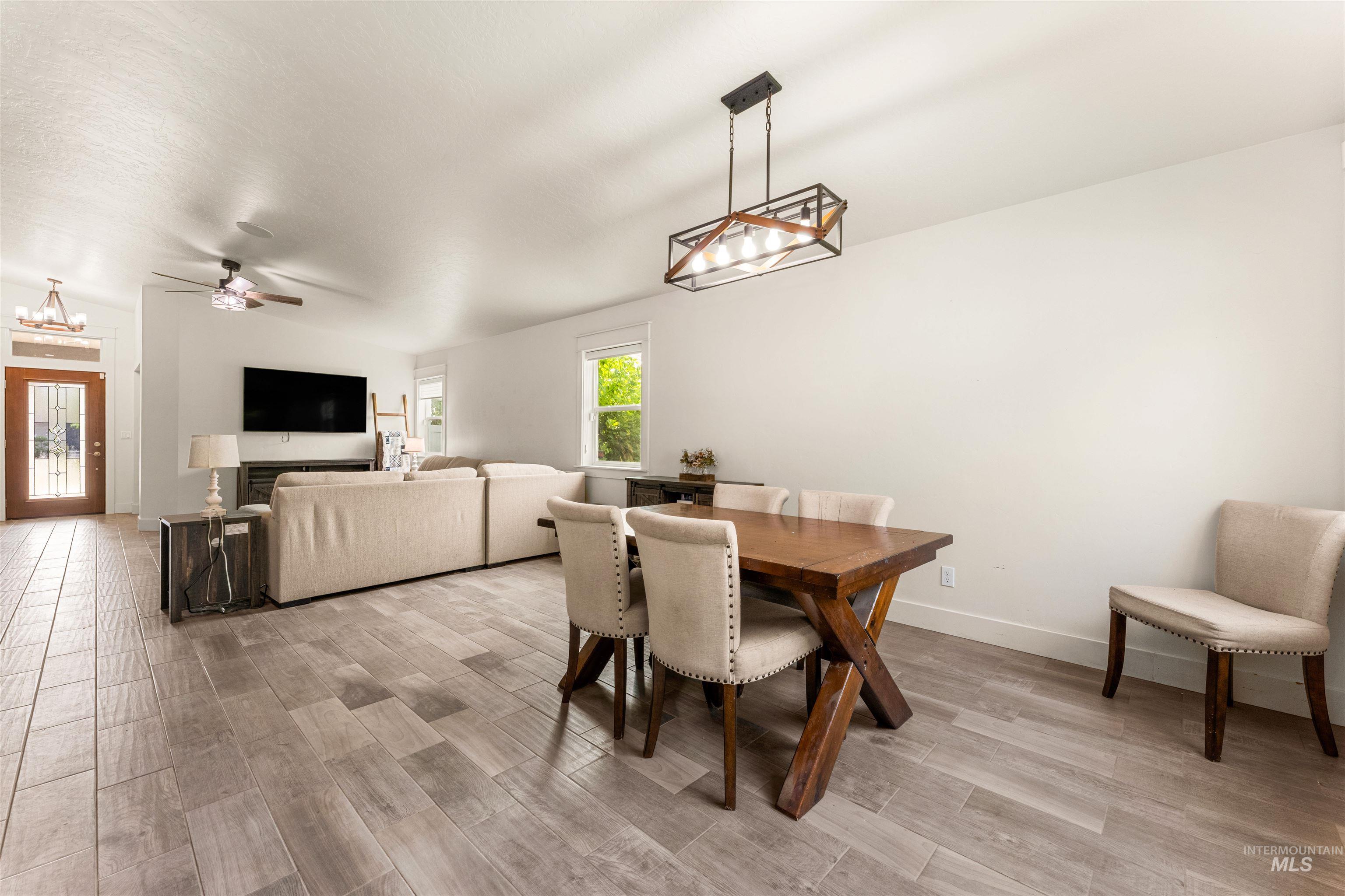 359 N Vandries Way, Eagle, Idaho 83616, 3 Bedrooms, 2 Bathrooms, Residential For Sale, Price $650,000,MLS 98996931
