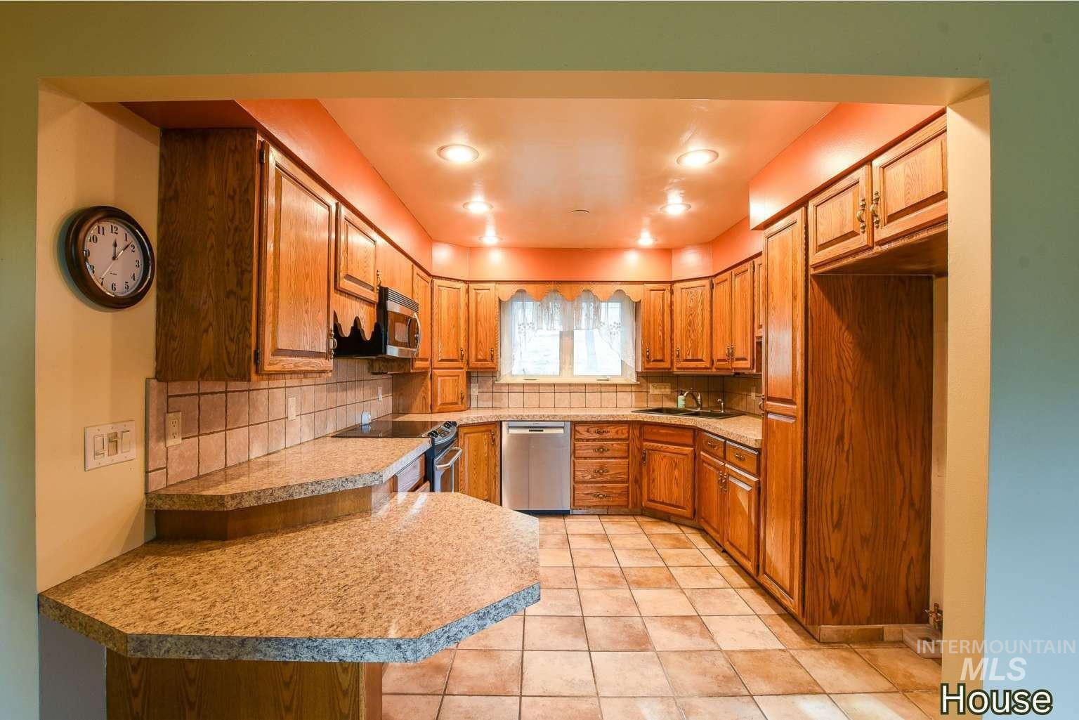 1040 Driscoll Ridge Rd, Troy, Idaho 83871, 4 Bedrooms, 3 Bathrooms, Farm & Ranch For Sale, Price $4,950,000, 98996933