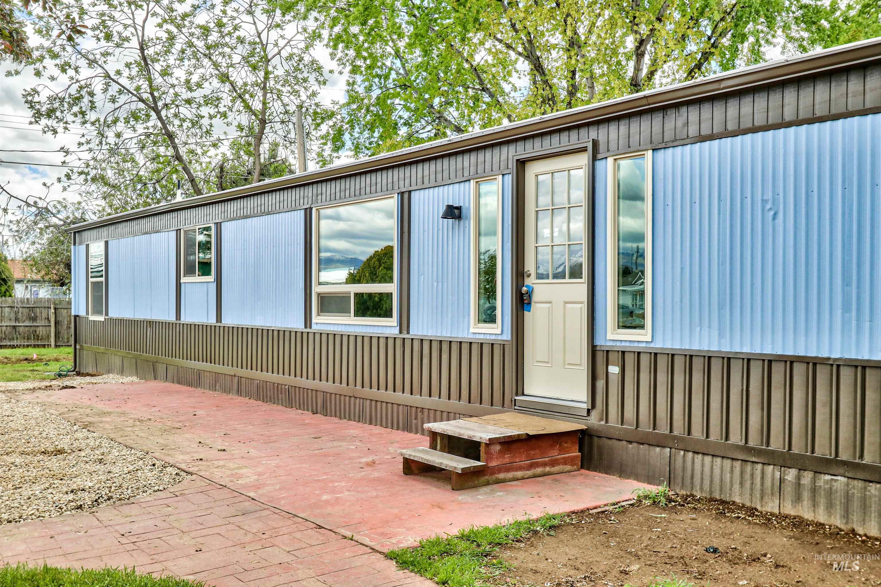 2270 Skillern Dr., Boise, Idaho 83709, 3 Bedrooms, 2 Bathrooms, Residential For Sale, Price $279,900,MLS 98996937