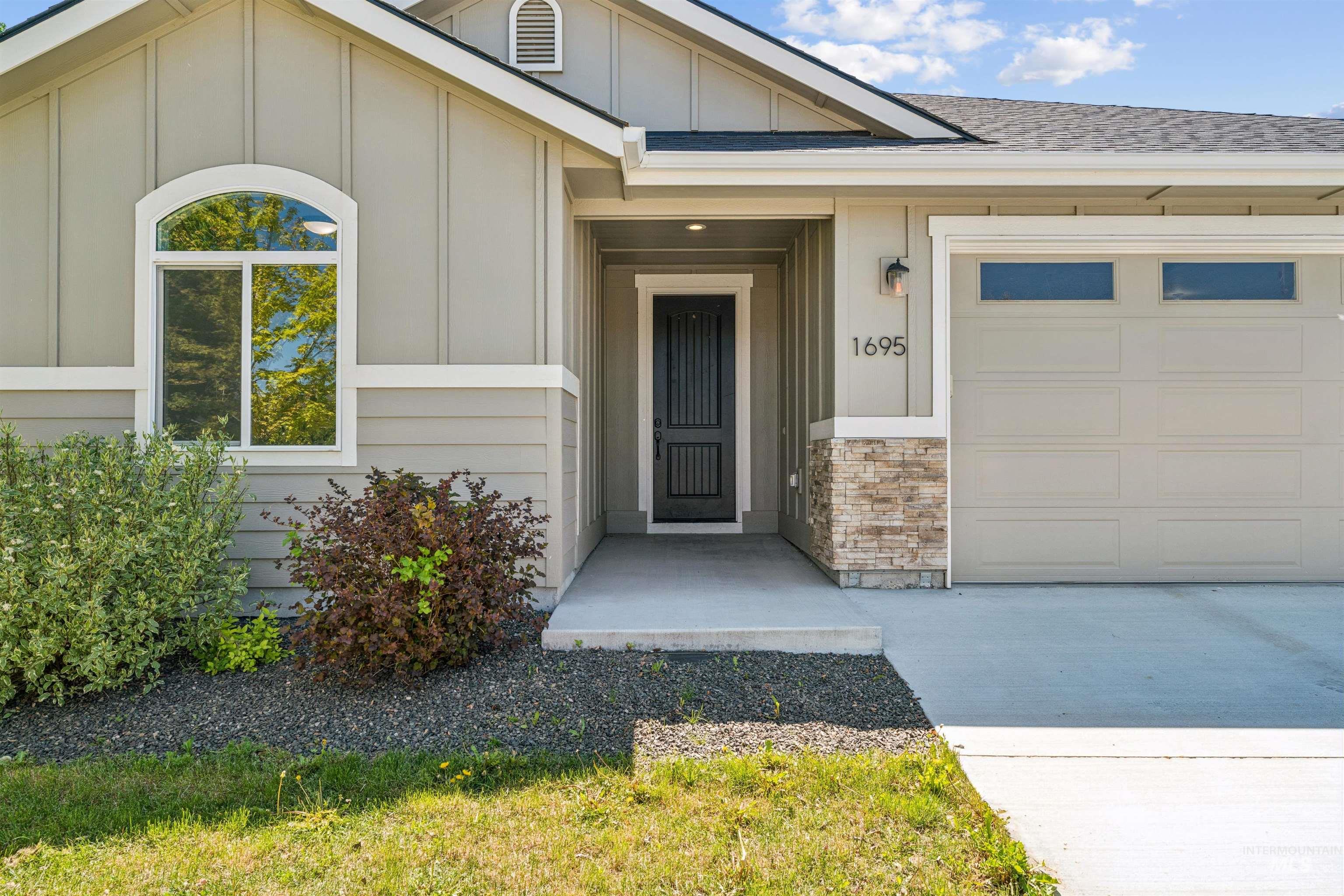 1695 W Afton St, Kuna, Idaho 83634, 3 Bedrooms, 2 Bathrooms, Residential Income For Sale, Price $441,000, 98996939