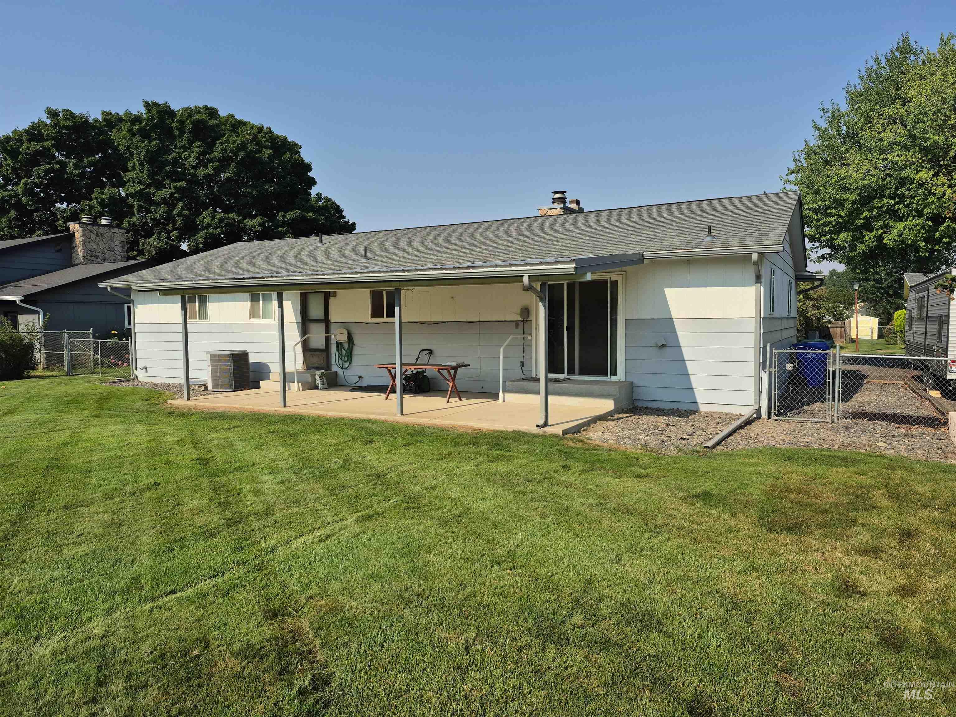 3811 13th Street D, Lewiston, Idaho 83501, 4 Bedrooms, 2 Bathrooms, Residential For Sale, Price $359,000,MLS 98996940