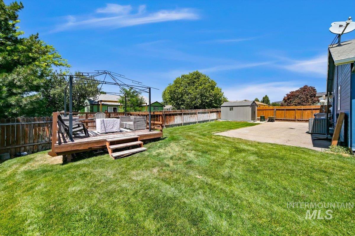 3309 Robinhood Loop, Nampa, Idaho 83687, 3 Bedrooms, 2 Bathrooms, Residential For Sale, Price $399,900,MLS 98996941