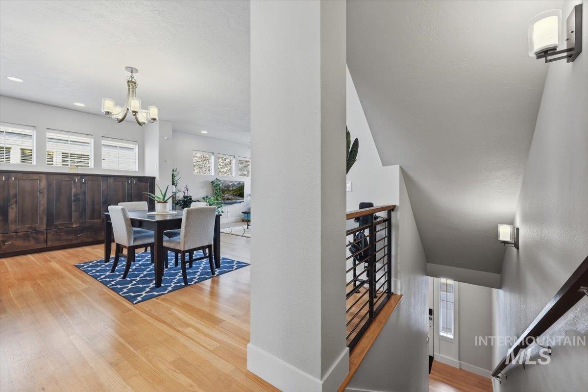 3244 E Thoroughbred Ln, Boise, Idaho 83716, 3 Bedrooms, 2.5 Bathrooms, Residential For Sale, Price $670,000,MLS 98996942