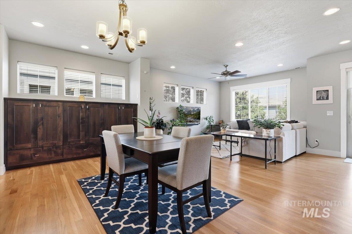 3244 E Thoroughbred Ln, Boise, Idaho 83716, 3 Bedrooms, 2.5 Bathrooms, Residential For Sale, Price $670,000,MLS 98996942