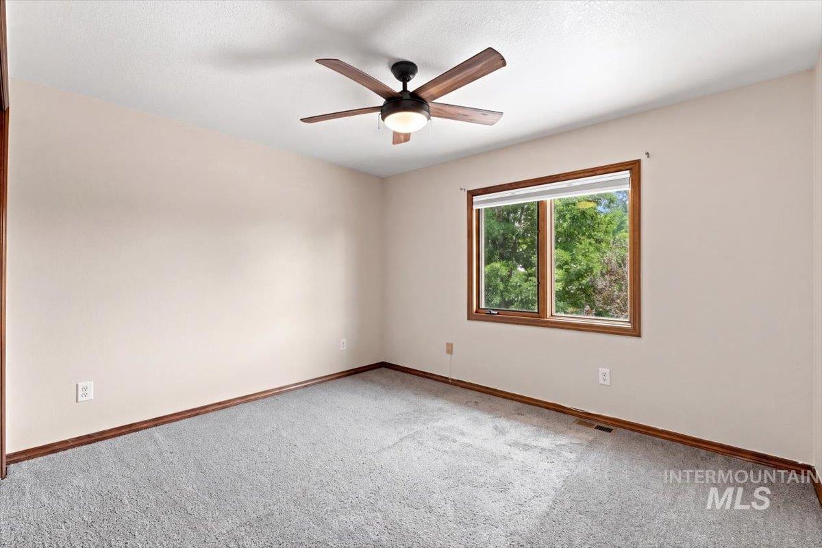 387 E Fairbrook Dr, Boise, Idaho 83706, 4 Bedrooms, 2.5 Bathrooms, Residential For Sale, Price $775,000,MLS 98996944