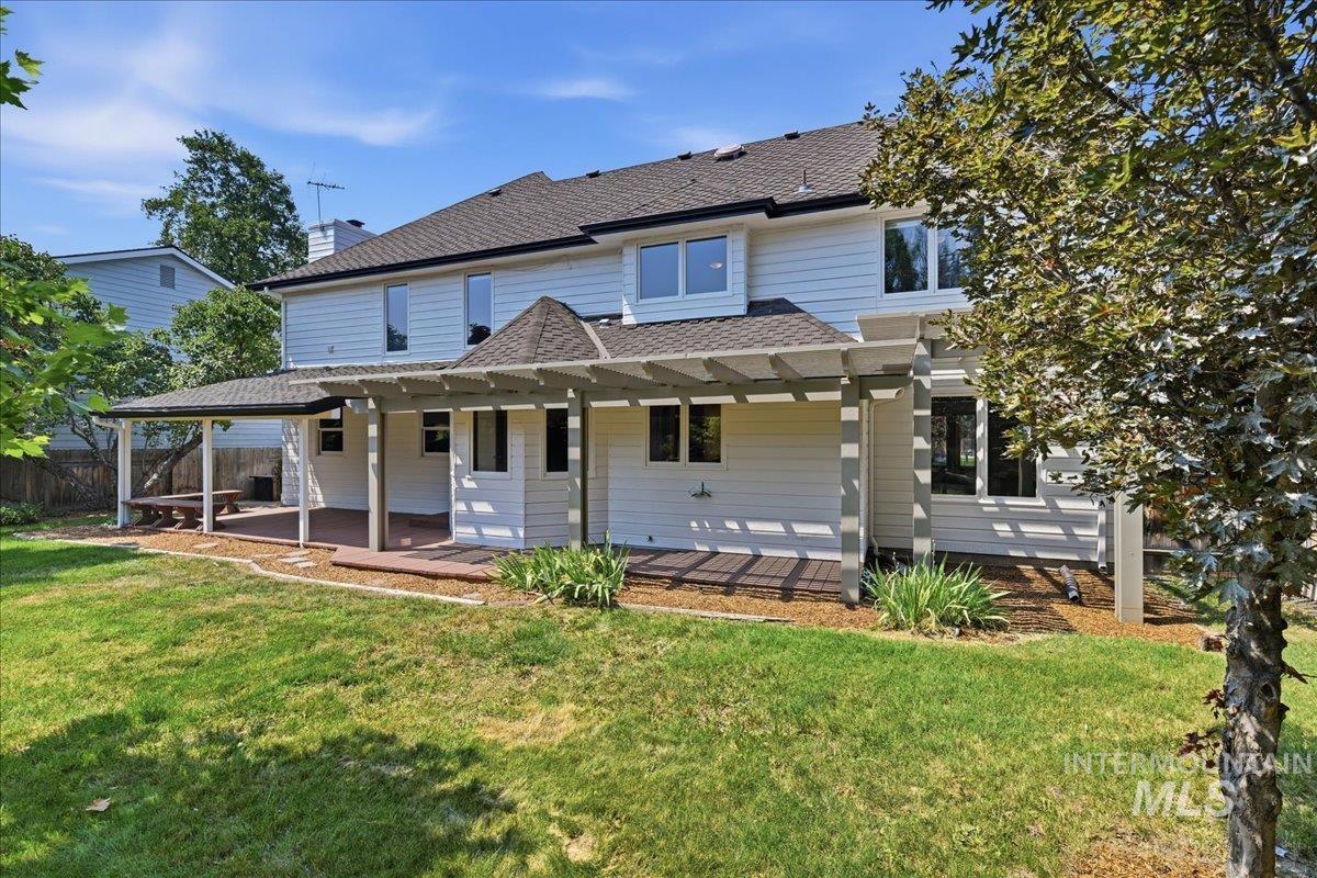 387 E Fairbrook Dr, Boise, Idaho 83706, 4 Bedrooms, 2.5 Bathrooms, Residential For Sale, Price $775,000,MLS 98996944
