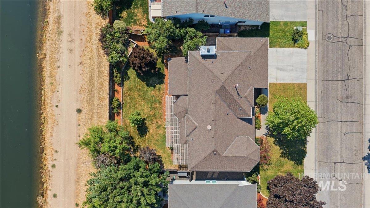 387 E Fairbrook Dr, Boise, Idaho 83706, 4 Bedrooms, 2.5 Bathrooms, Residential For Sale, Price $775,000,MLS 98996944