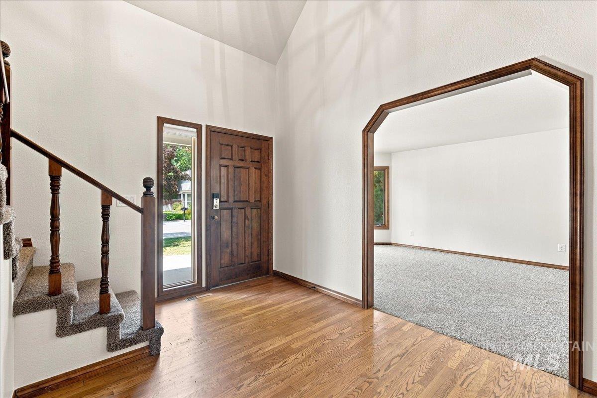 387 E Fairbrook Dr, Boise, Idaho 83706, 4 Bedrooms, 2.5 Bathrooms, Residential For Sale, Price $775,000,MLS 98996944