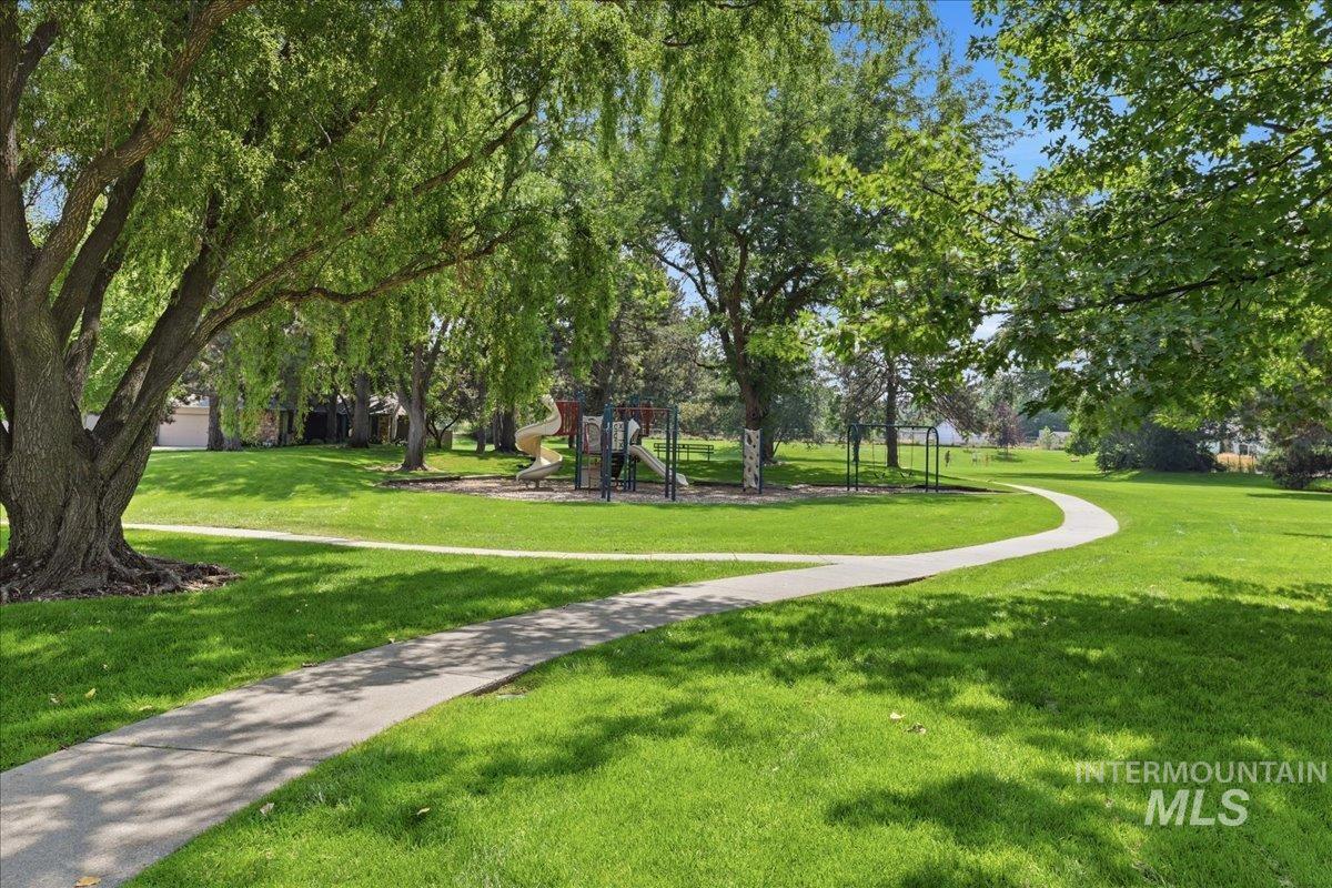 387 E Fairbrook Dr, Boise, Idaho 83706, 4 Bedrooms, 2.5 Bathrooms, Residential For Sale, Price $775,000,MLS 98996944