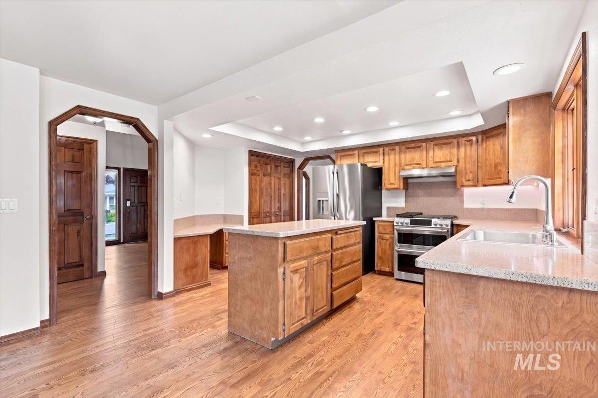 387 E Fairbrook Dr, Boise, Idaho 83706, 4 Bedrooms, 2.5 Bathrooms, Residential For Sale, Price $775,000,MLS 98996944