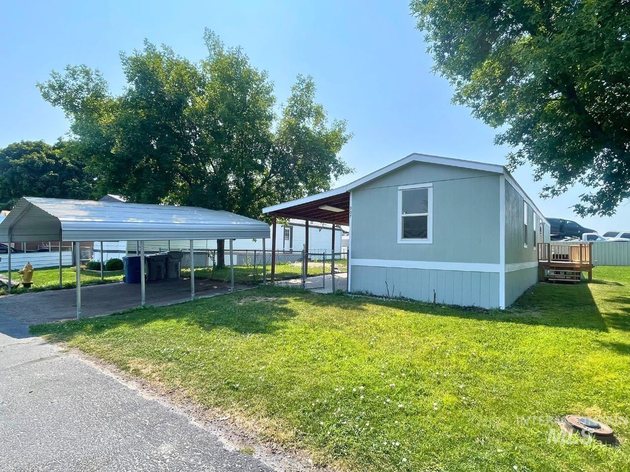907 Round Valley St, Nampa, Idaho 83687, 3 Bedrooms, 1 Bathroom, Residential For Sale, Price $125,000, 98996945
