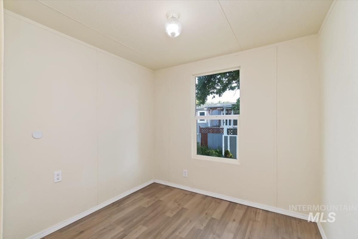 907 Round Valley St, Nampa, Idaho 83687, 3 Bedrooms, 1 Bathroom, Residential For Sale, Price $124,500,MLS 98996945