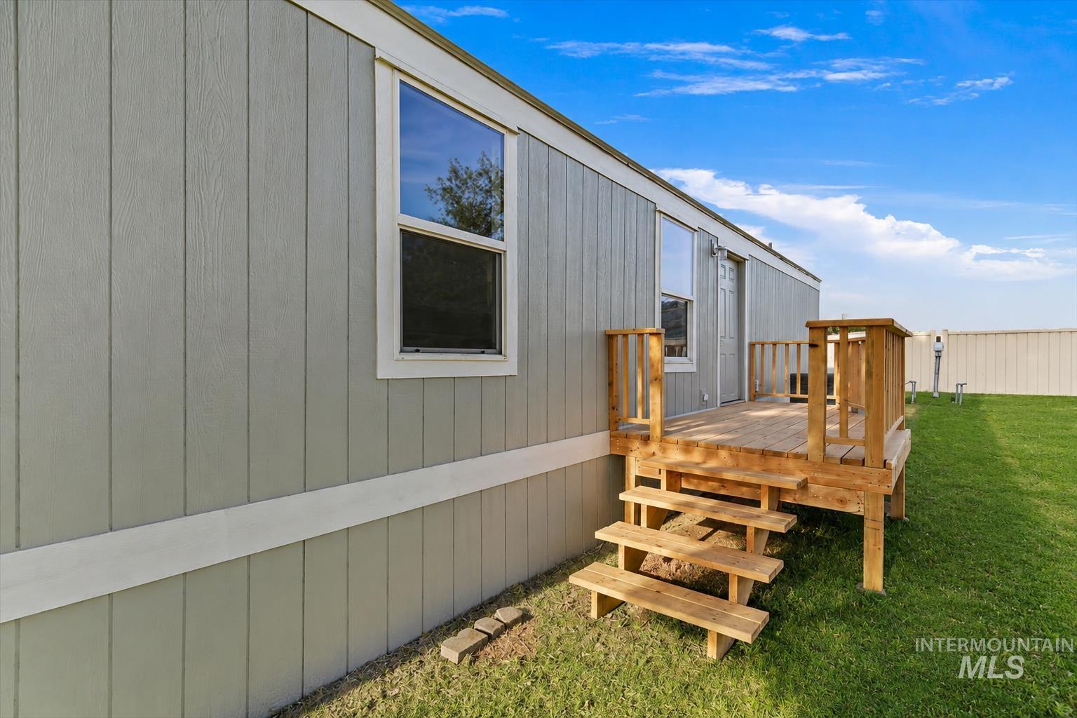 907 Round Valley St, Nampa, Idaho 83687, 3 Bedrooms, 1 Bathroom, Residential For Sale, Price $124,500,MLS 98996945