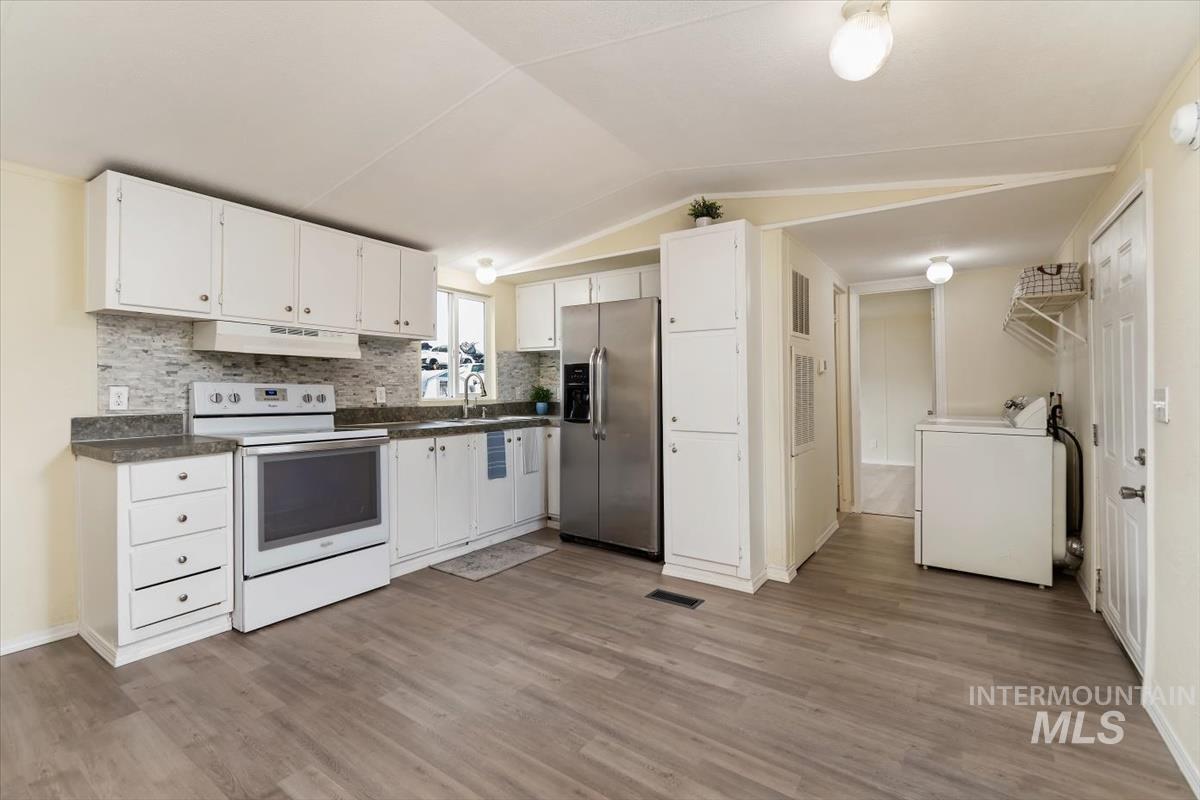 907 Round Valley St, Nampa, Idaho 83687, 3 Bedrooms, 1 Bathroom, Residential For Sale, Price $124,500,MLS 98996945