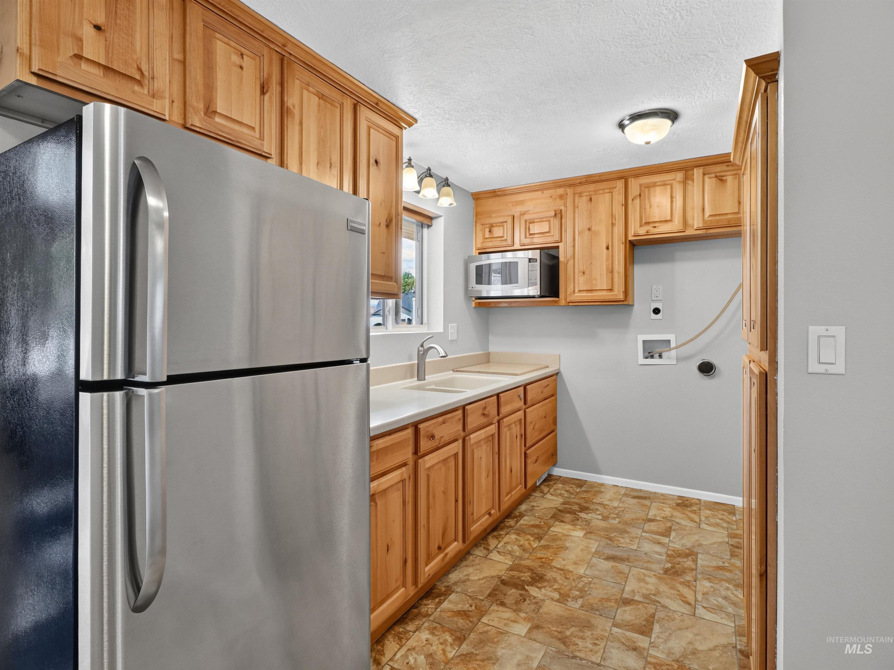 2590 S Cloverdale Rd, Boise, Idaho 83709, 4 Bedrooms, 2 Bathrooms, Residential For Sale, Price $799,999, 98996948