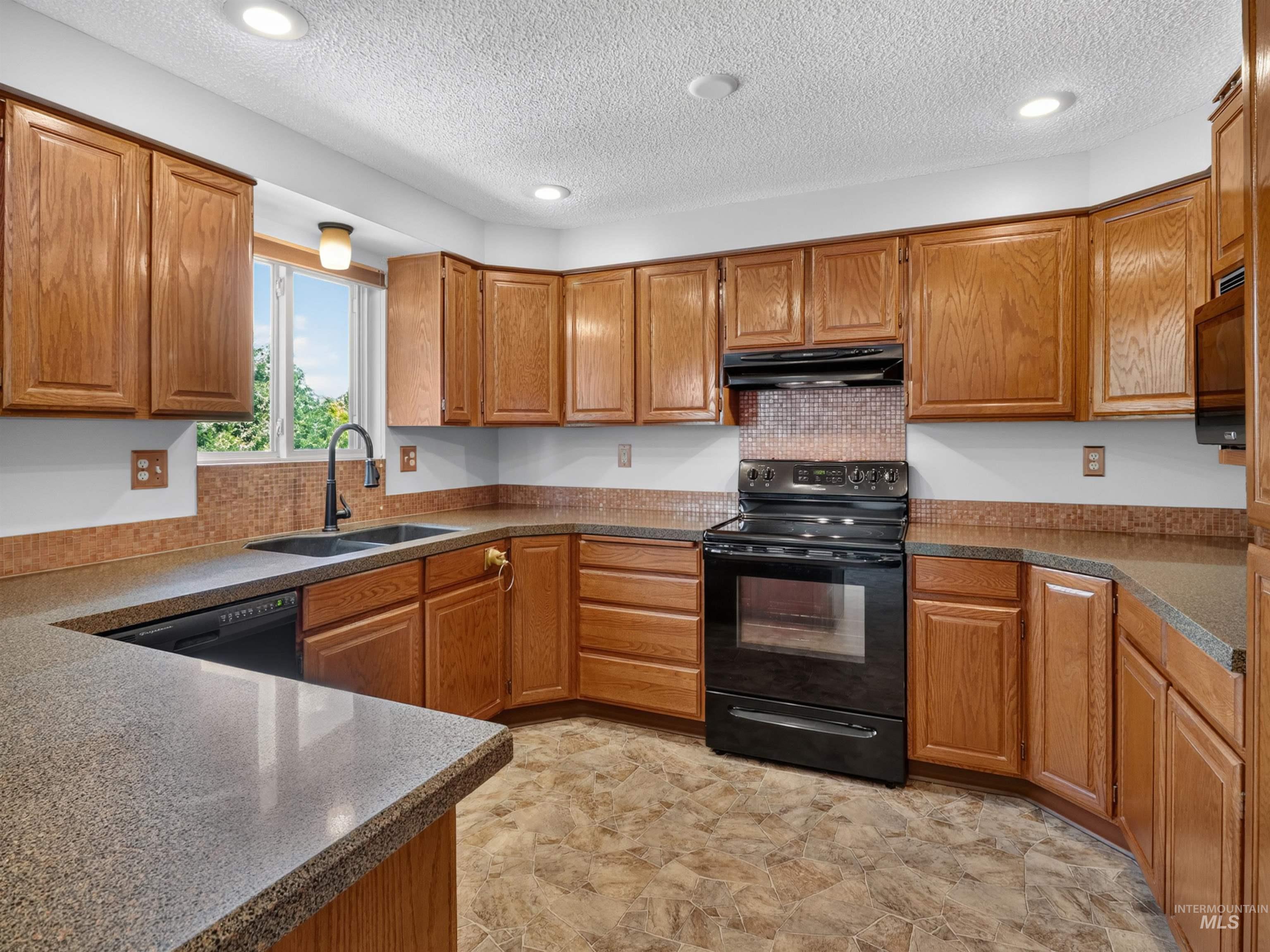 2590 S Cloverdale Rd, Boise, Idaho 83709, 4 Bedrooms, 2 Bathrooms, Residential For Sale, Price $799,999, 98996948