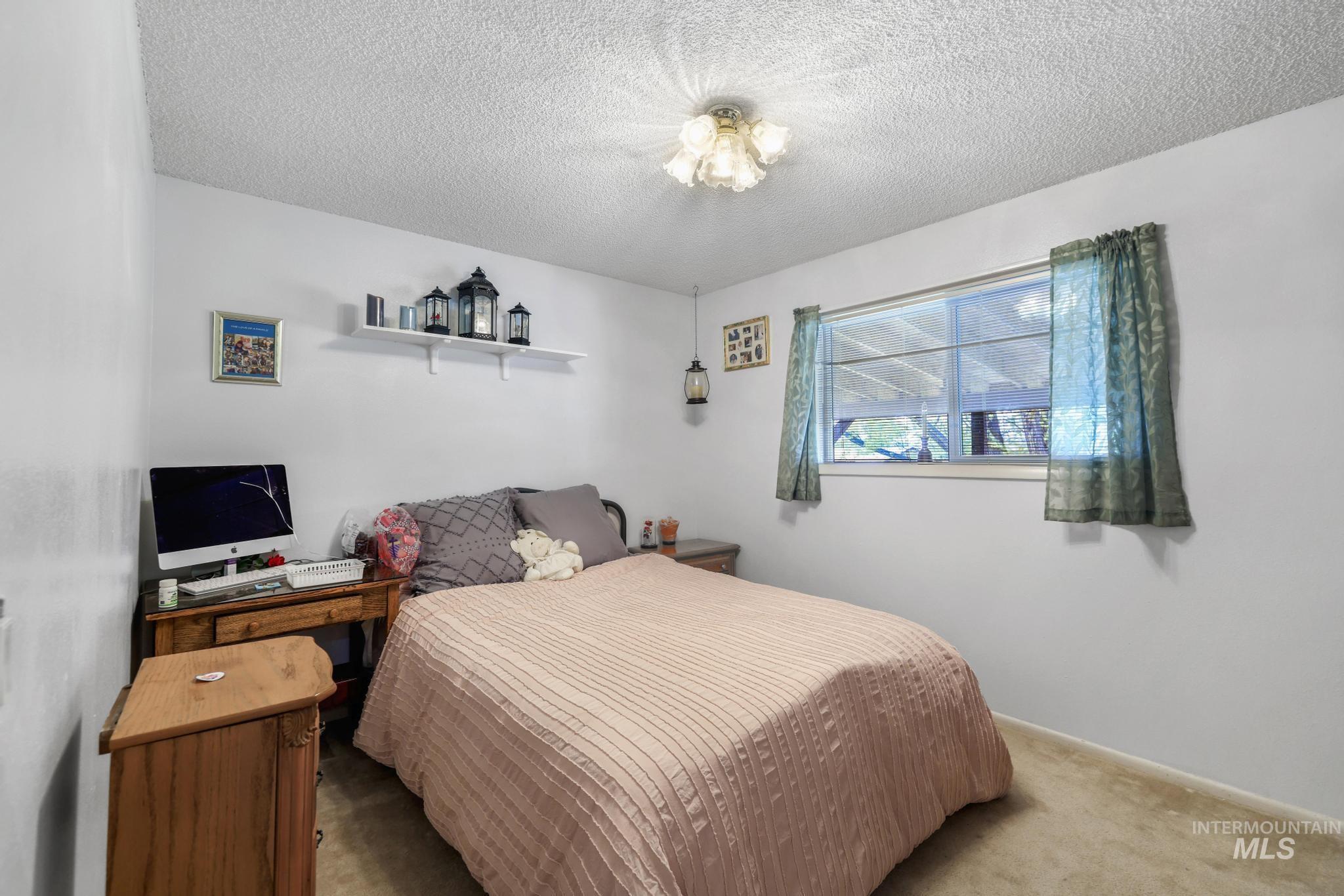 2593 E 3700 N, Twin Falls, Idaho 83301, 5 Bedrooms, 3 Bathrooms, Residential For Sale, Price $630,000,MLS 98996949