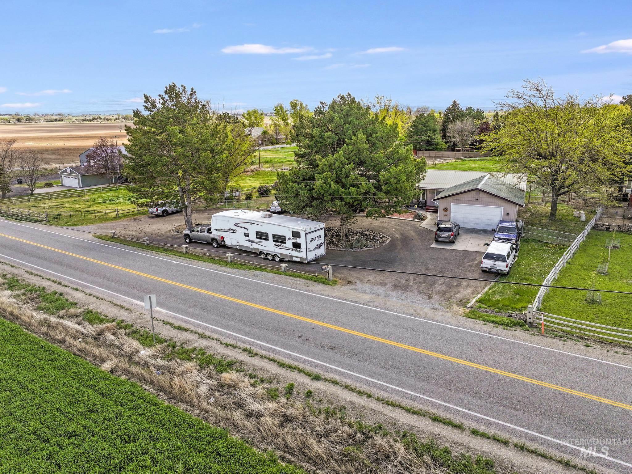 2593 E 3700 N, Twin Falls, Idaho 83301, 5 Bedrooms, 3 Bathrooms, Residential For Sale, Price $630,000,MLS 98996949
