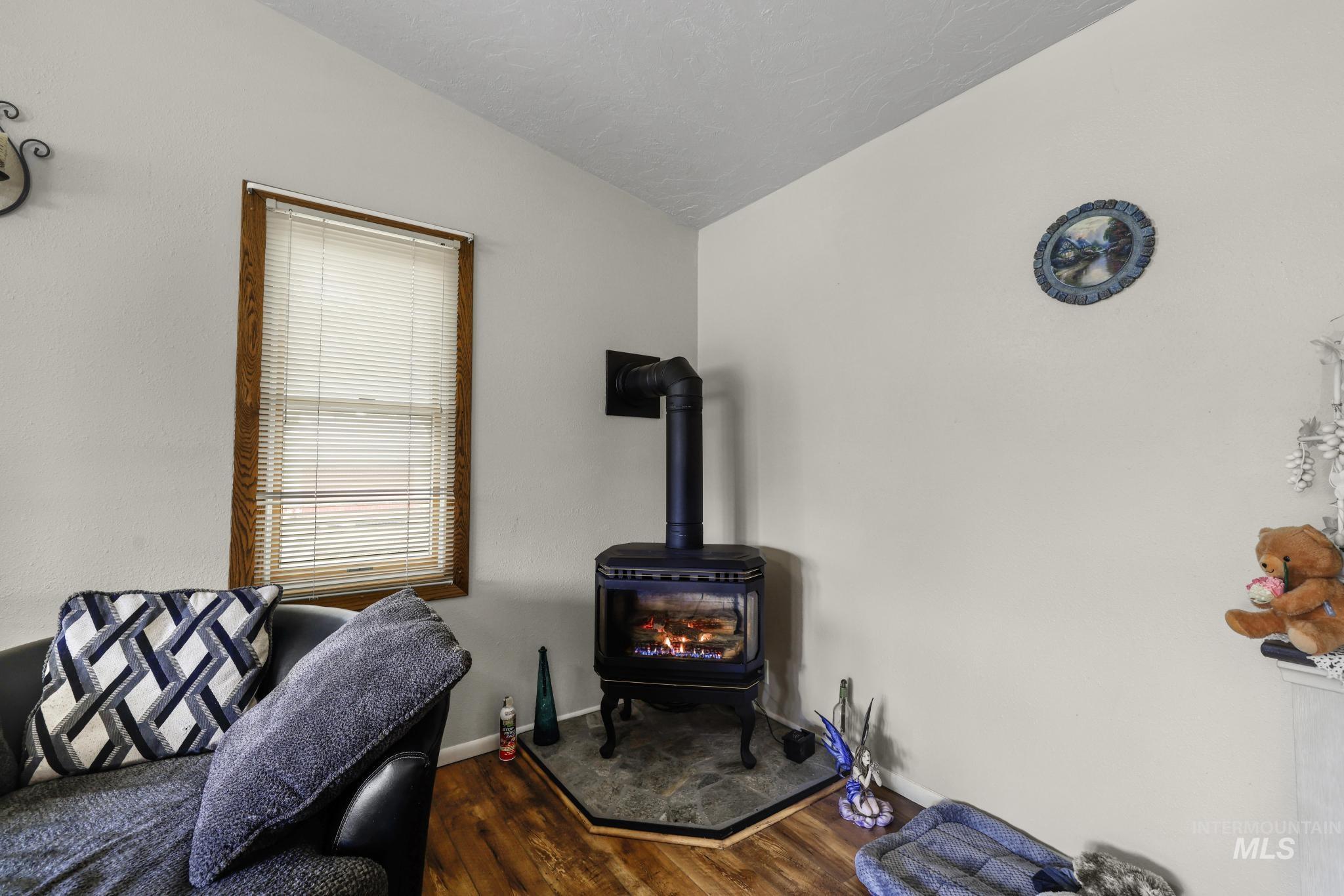 2593 E 3700 N, Twin Falls, Idaho 83301, 5 Bedrooms, 3 Bathrooms, Residential For Sale, Price $630,000,MLS 98996949