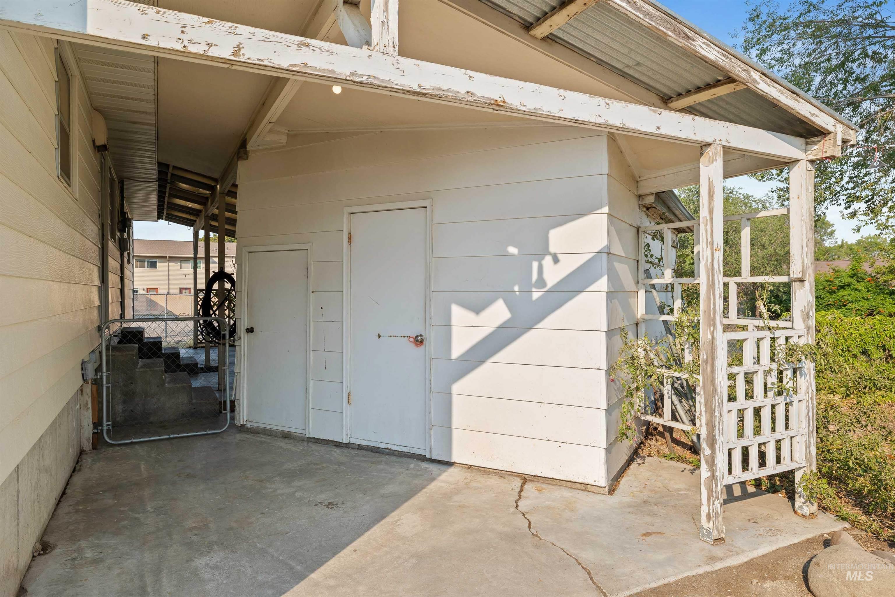 321 Clear Lakes Rd, Buhl, Idaho 83316, 4 Bedrooms, 1.5 Bathrooms, Residential For Sale, Price $309,900,MLS 98996950