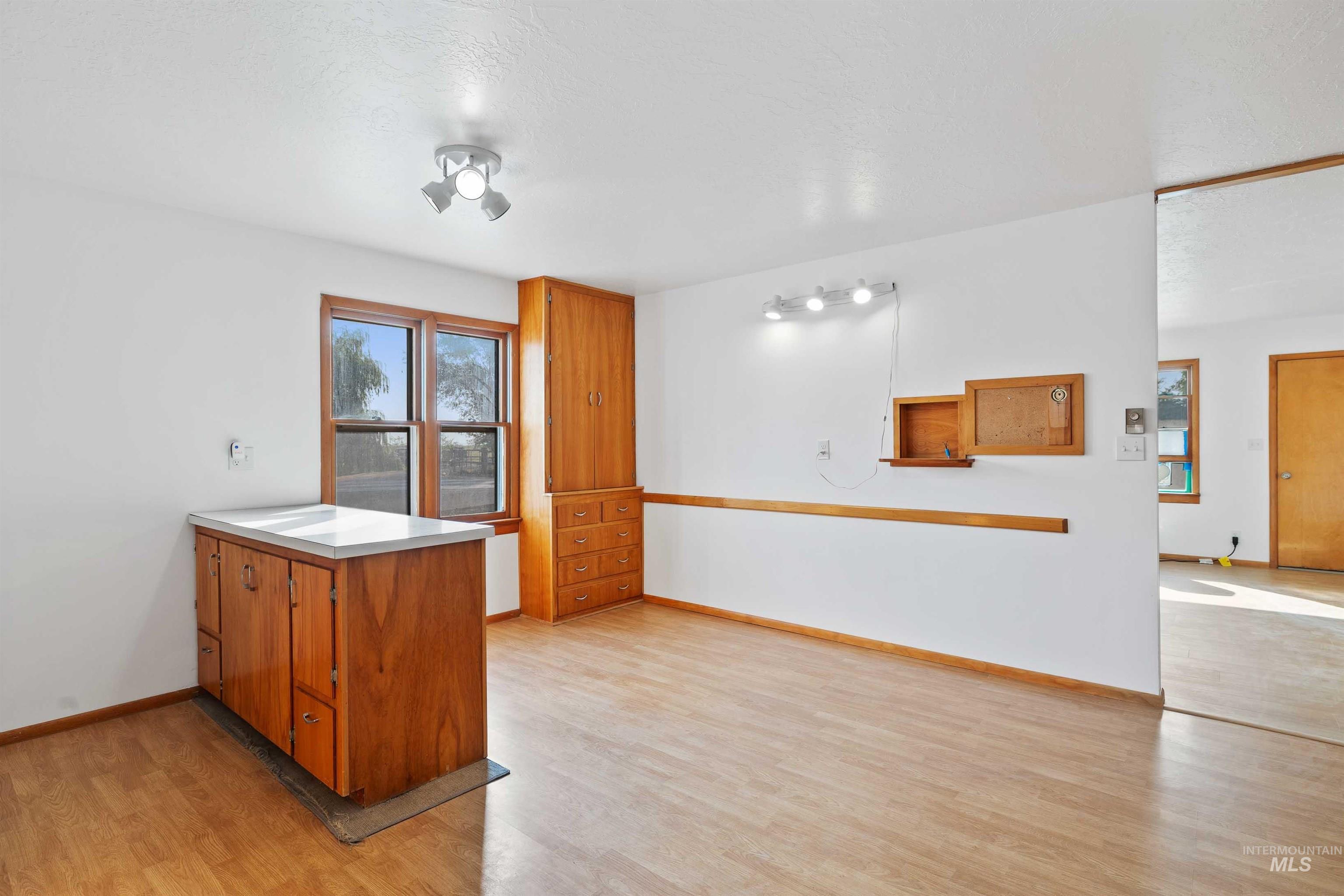 321 Clear Lakes Rd, Buhl, Idaho 83316, 4 Bedrooms, 1.5 Bathrooms, Residential For Sale, Price $309,900,MLS 98996950