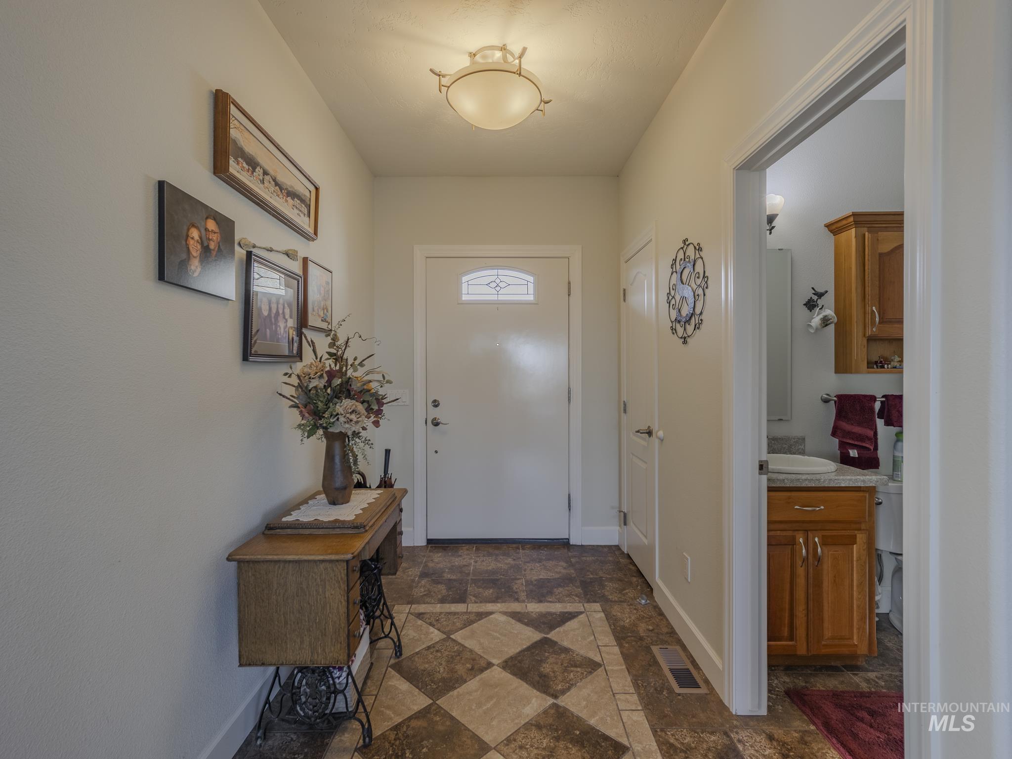 659 Reservation Line Rd, CottonWood, Idaho 83522, 3 Bedrooms, 3 Bathrooms, Residential For Sale, Price $799,000,MLS 98996954