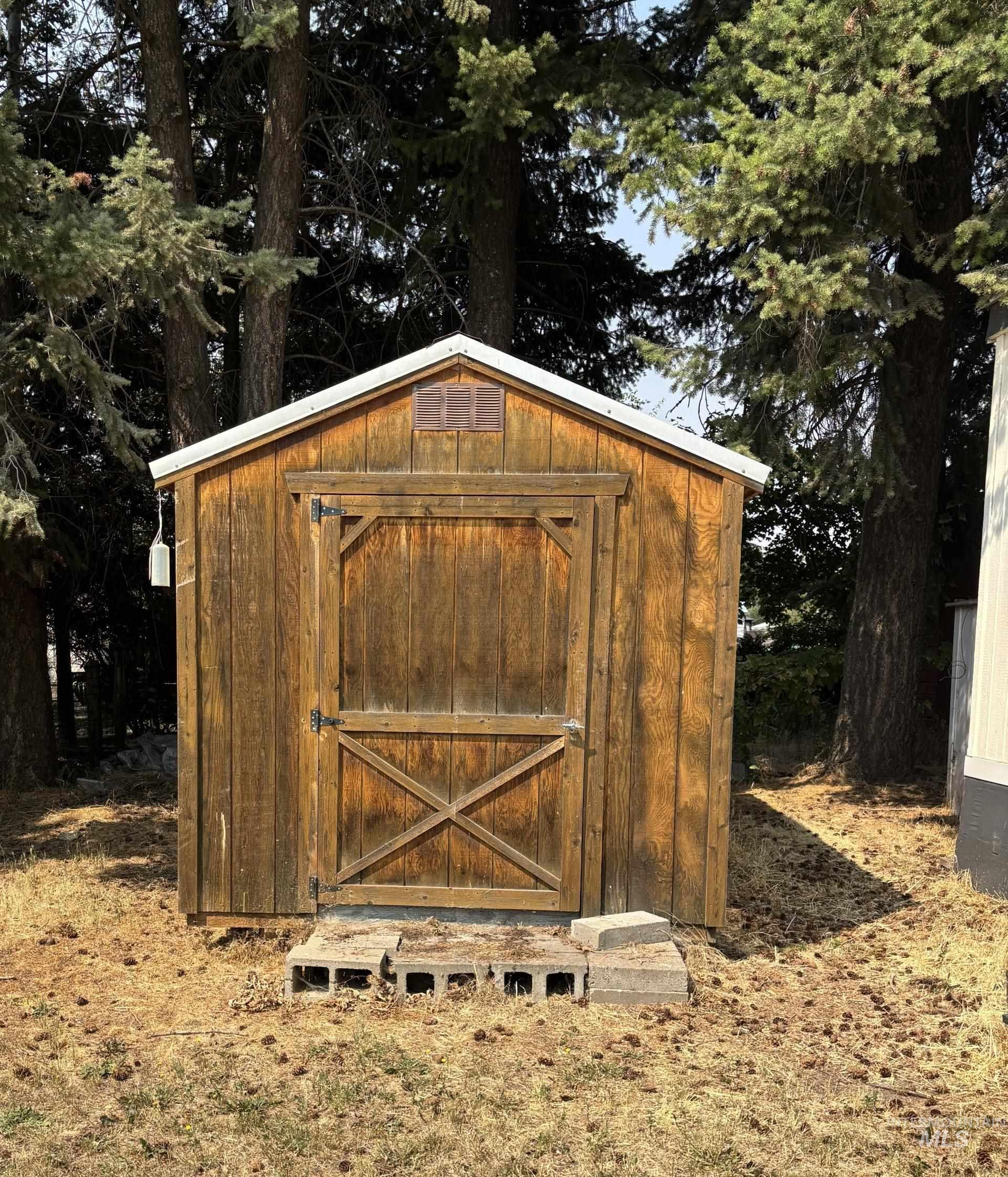 3175 Tomer Rd, Moscow, Idaho 83843, 2 Bedrooms, 1 Bathroom, Residential For Sale, Price $36,000,MLS 98996956