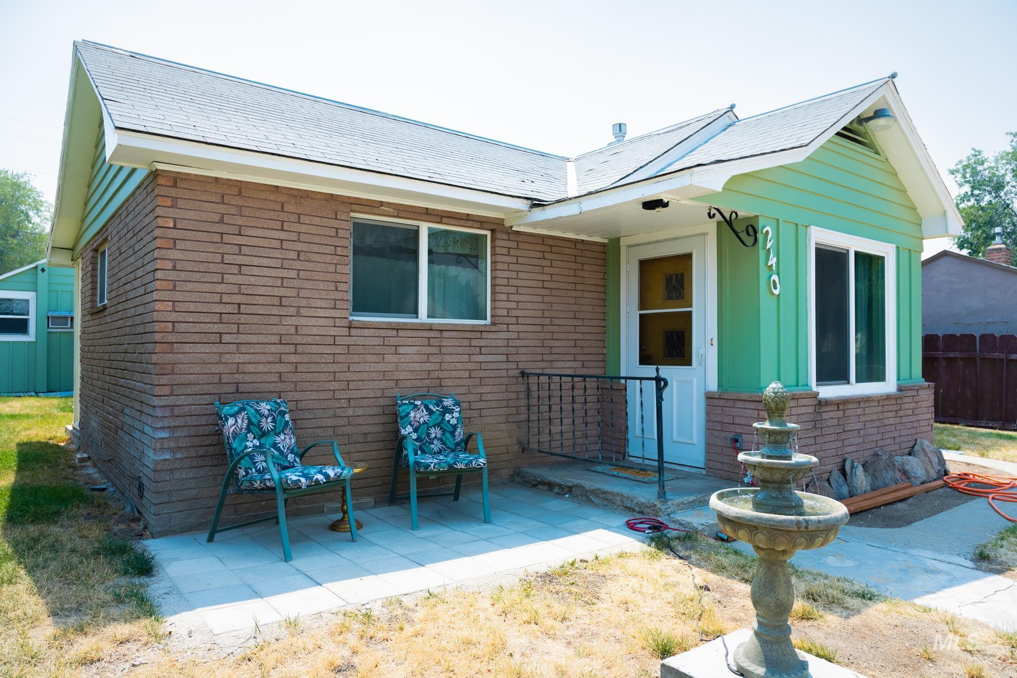 240 E Jefferson, Huntington, Oregon 97907, 2 Bedrooms, 2 Bathrooms, Residential For Sale, Price $225,000, 98996958