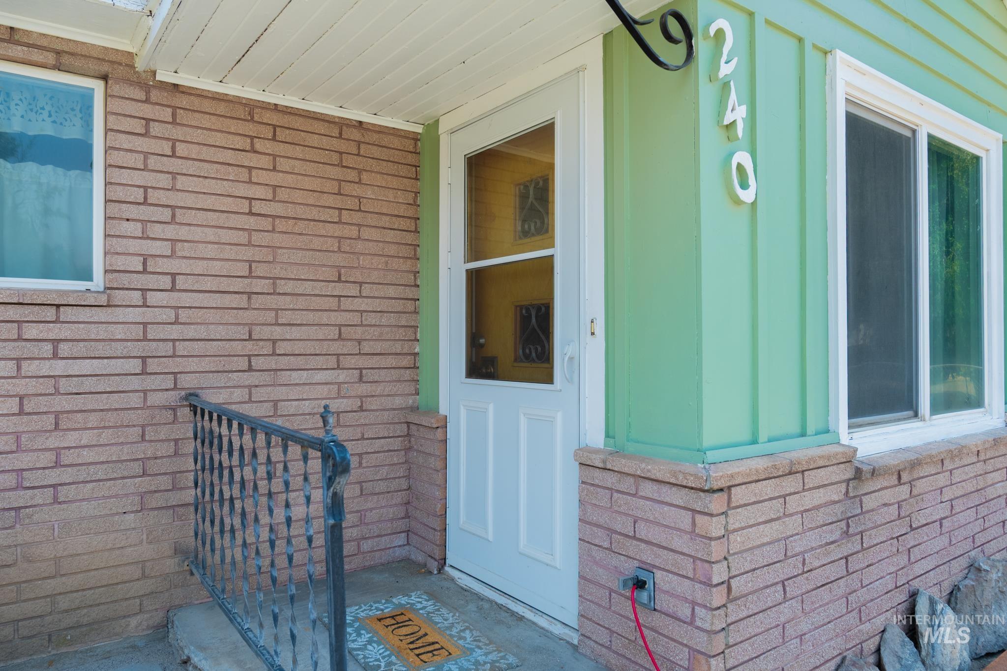 240 E Jefferson, Huntington, Oregon 97907, 2 Bedrooms, 2 Bathrooms, Residential For Sale, Price $225,000, 98996958