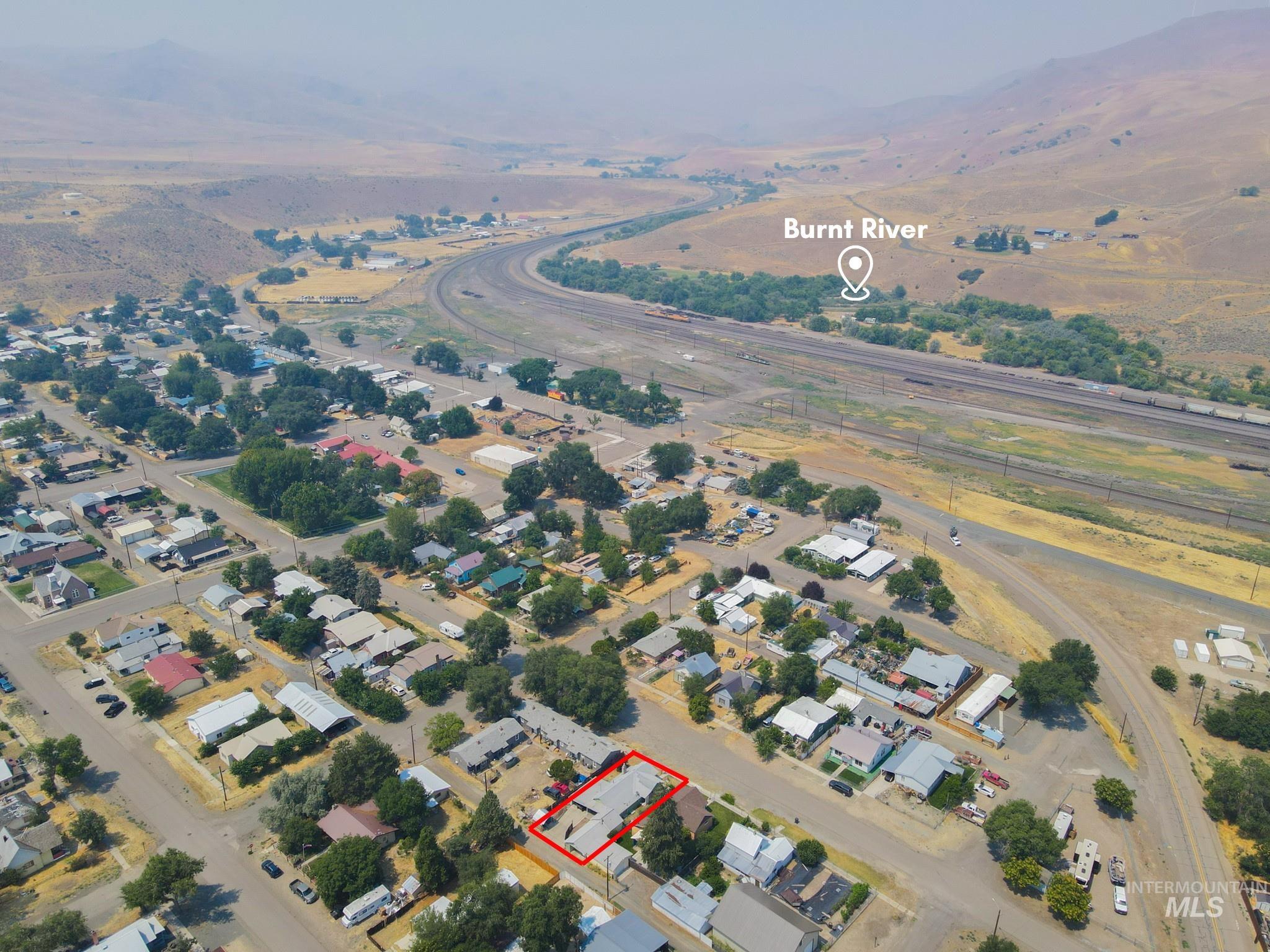 240 E Jefferson, Huntington, Oregon 97907, 2 Bedrooms, 2 Bathrooms, Residential For Sale, Price $225,000, 98996958