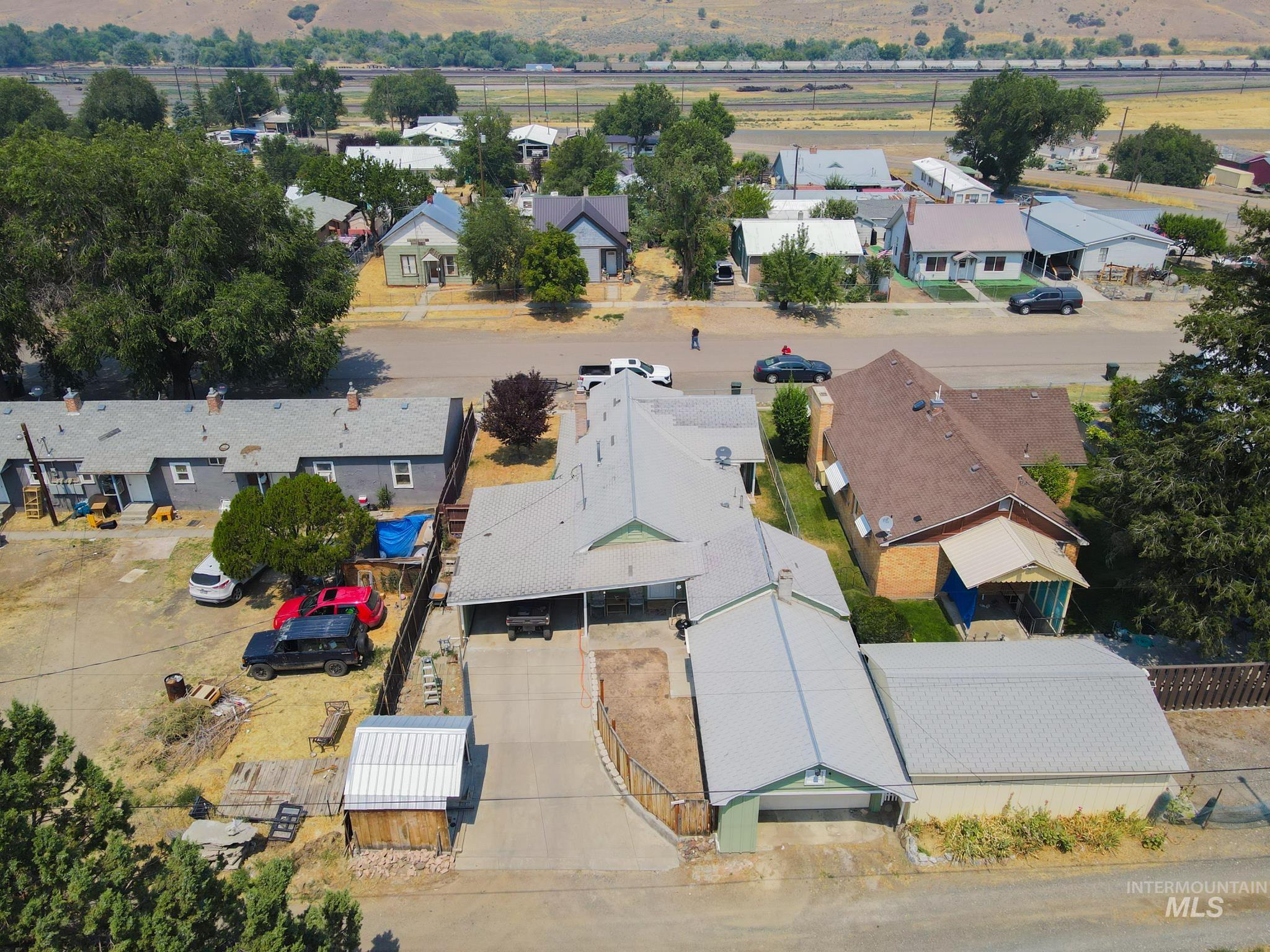 240 E Jefferson, Huntington, Oregon 97907, 2 Bedrooms, 2 Bathrooms, Residential For Sale, Price $225,000, 98996958