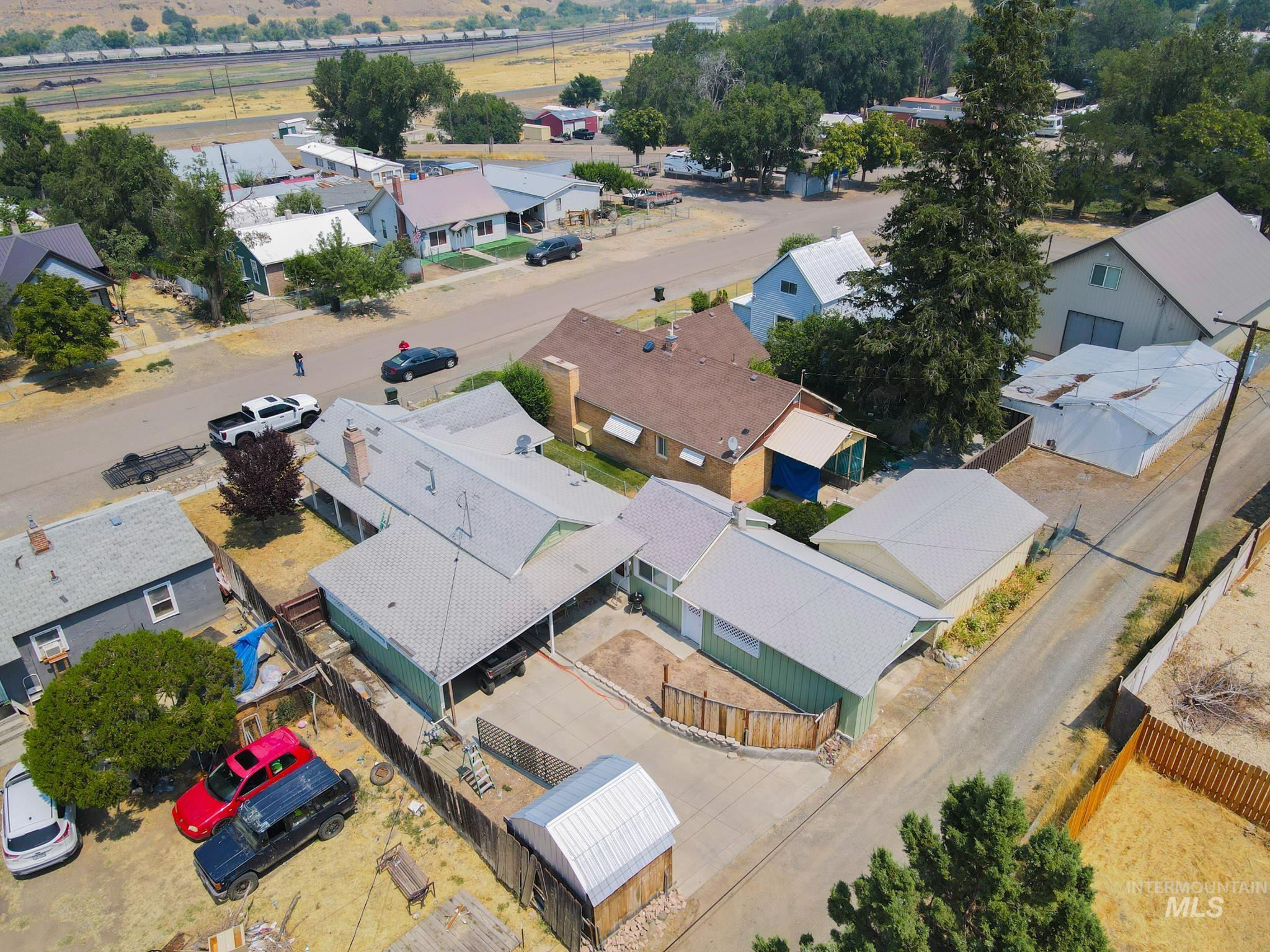 240 E Jefferson, Huntington, Oregon 97907, 2 Bedrooms, 2 Bathrooms, Residential For Sale, Price $225,000, 98996958