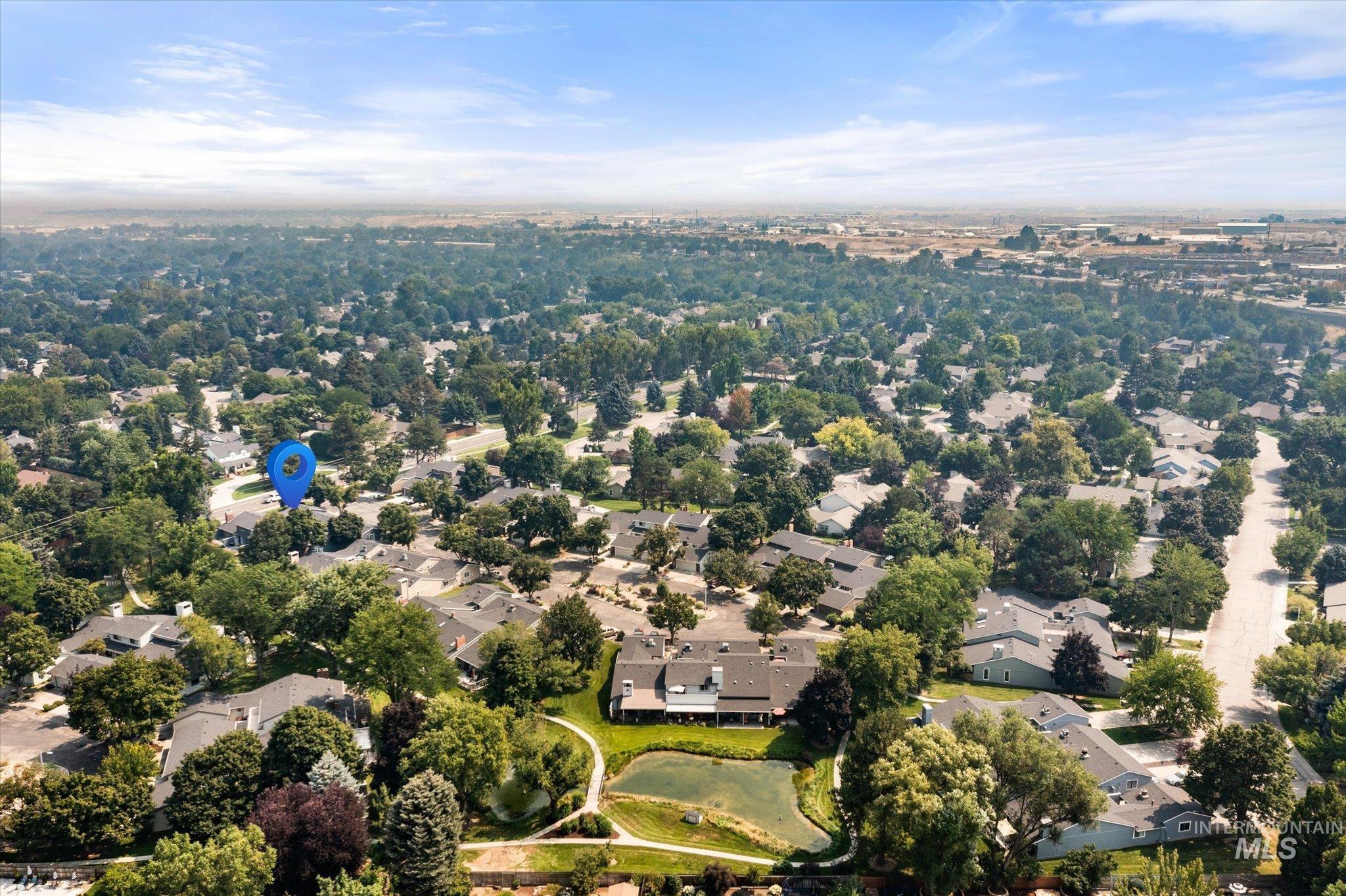 200 W Redfish Lane, Boise, Idaho 83706, 2 Bedrooms, 2 Bathrooms, Residential For Sale, Price $425,000,MLS 98996960