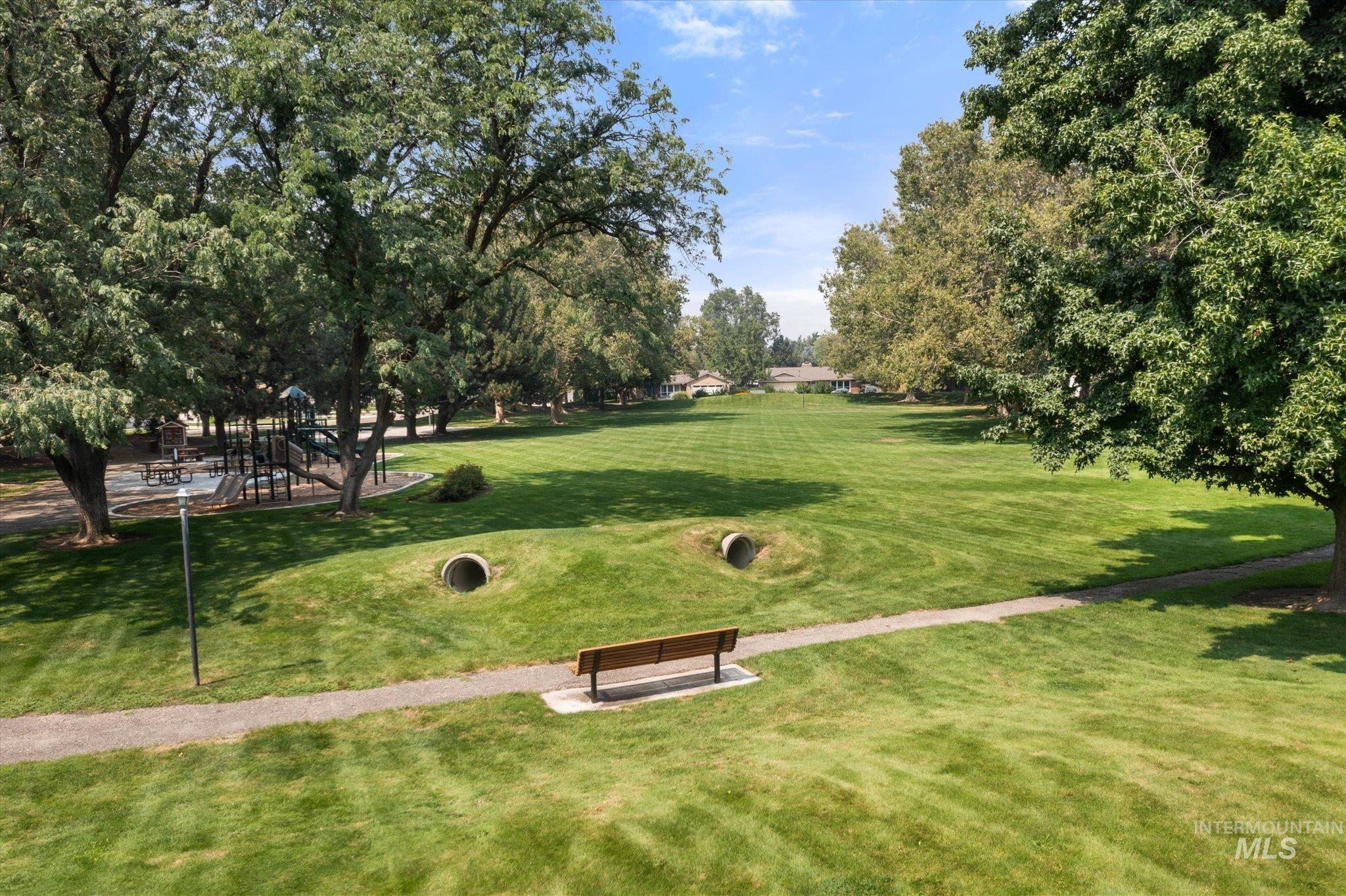200 W Redfish Lane, Boise, Idaho 83706, 2 Bedrooms, 2 Bathrooms, Residential For Sale, Price $425,000,MLS 98996960