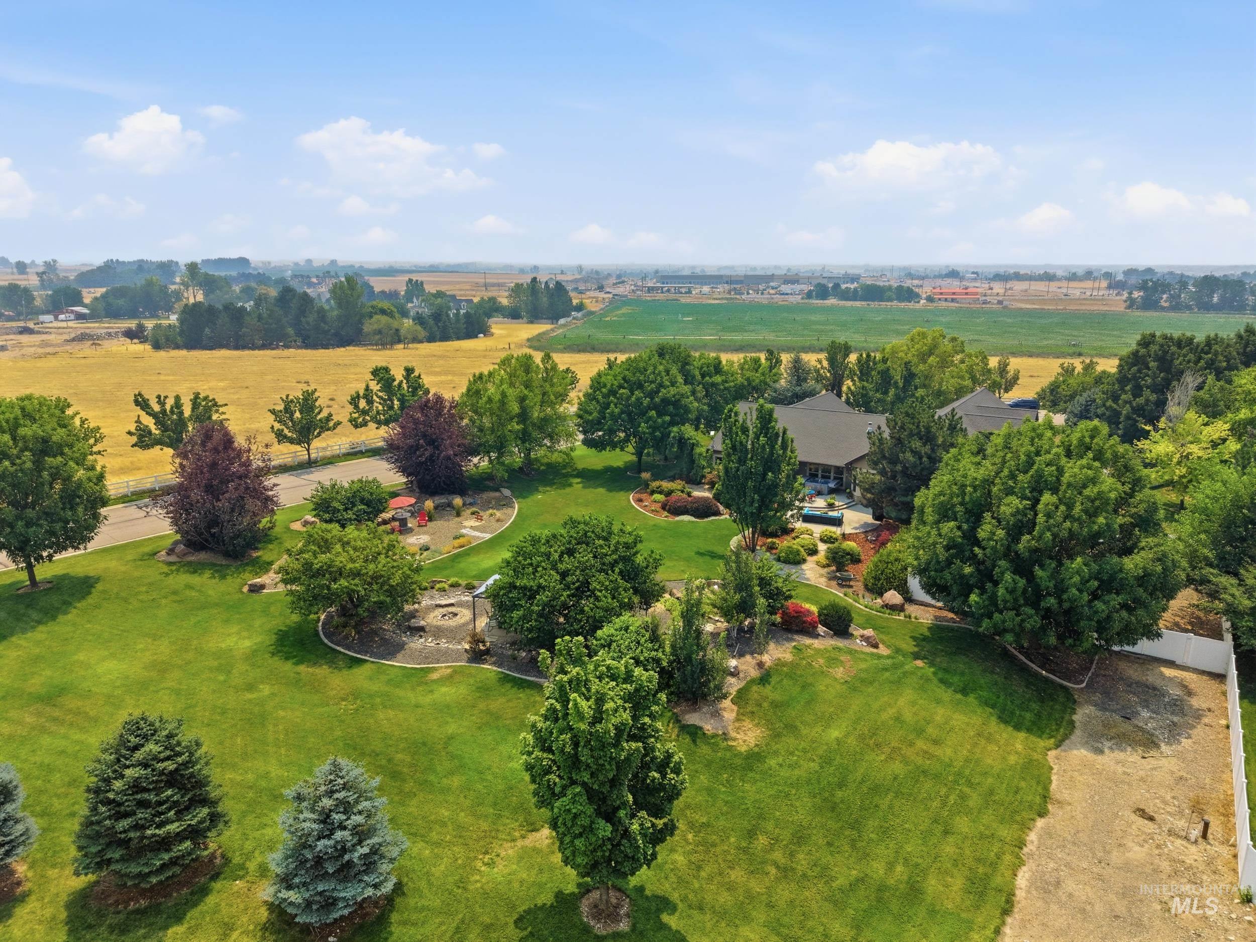 236 E Shafer View Dr, Meridian, Idaho 83642, 5 Bedrooms, 3.5 Bathrooms, Residential For Sale, Price $1,300,000,MLS 98996961