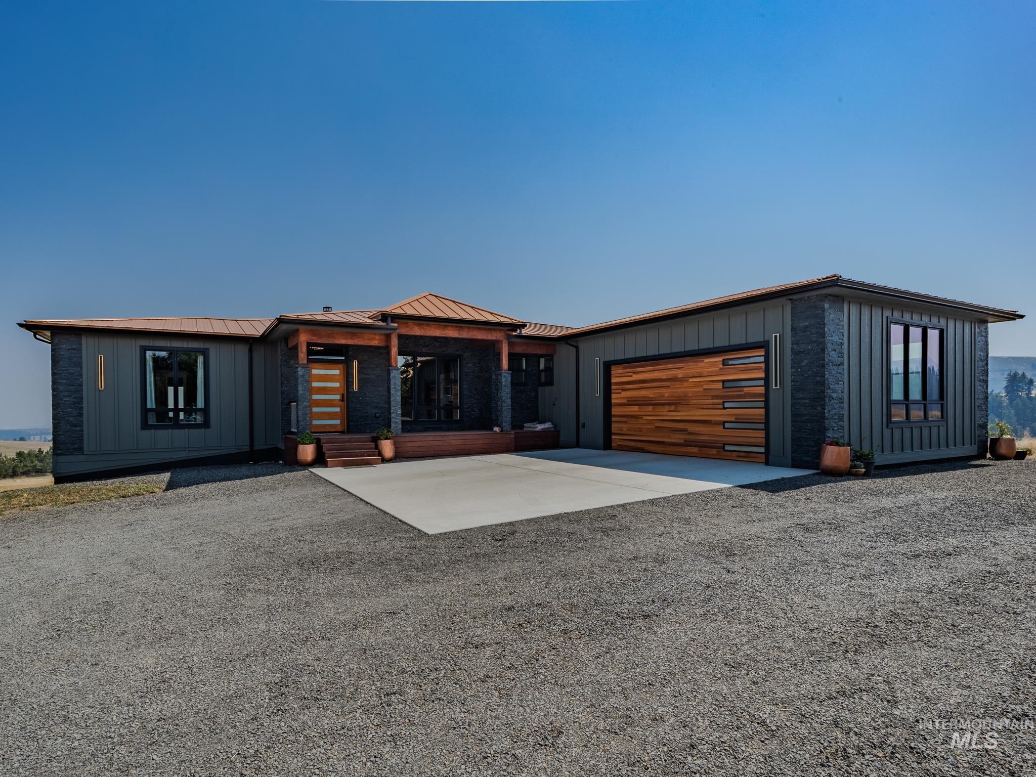 174 Soltman Rd, Grangeville, Idaho 83530, 3 Bedrooms, 2.5 Bathrooms, Residential For Sale, Price $1,060,000,MLS 98996962
