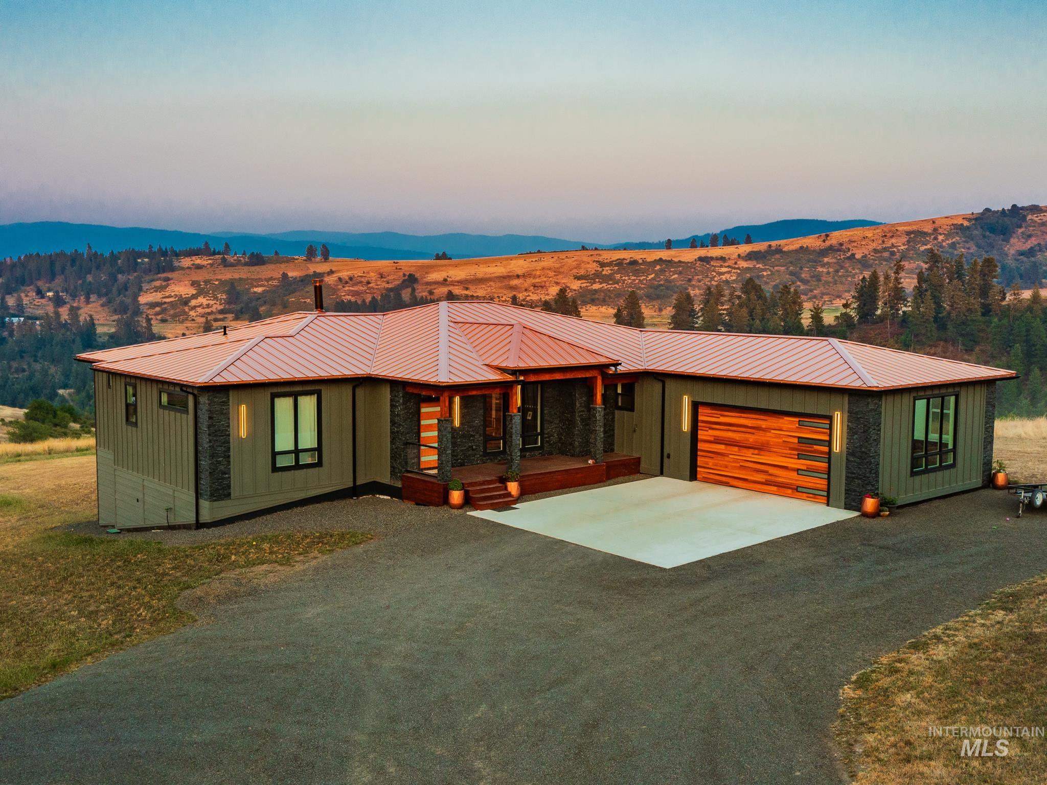 174 Soltman Rd, Grangeville, Idaho 83530, 3 Bedrooms, 2.5 Bathrooms, Residential For Sale, Price $1,060,000,MLS 98996962