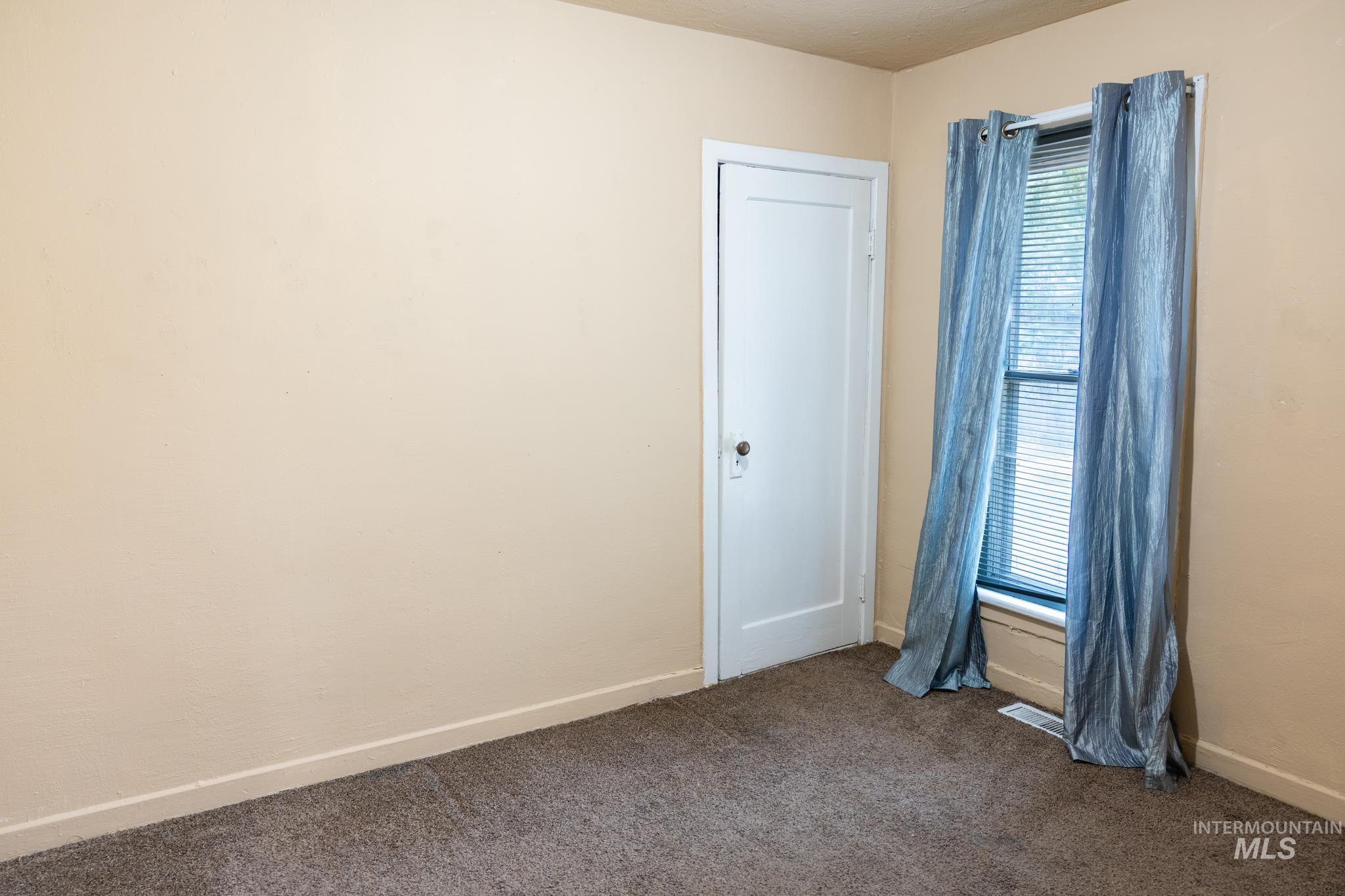 757 NW 2nd St, Ontario, Oregon 97914, 2 Bedrooms, 1 Bathroom, Residential For Sale, Price $175,000, 98996965
