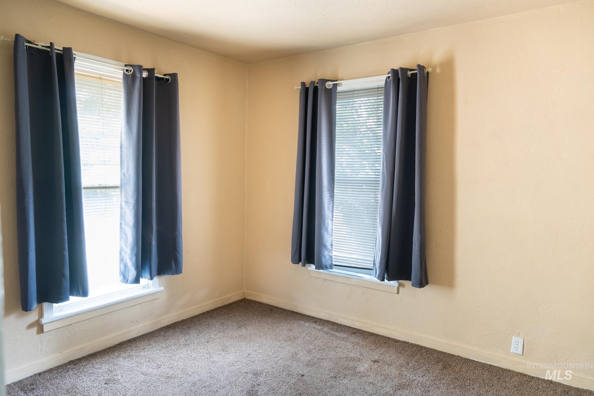 757 NW 2nd St, Ontario, Oregon 97914, 2 Bedrooms, 1 Bathroom, Residential For Sale, Price $175,000, 98996965