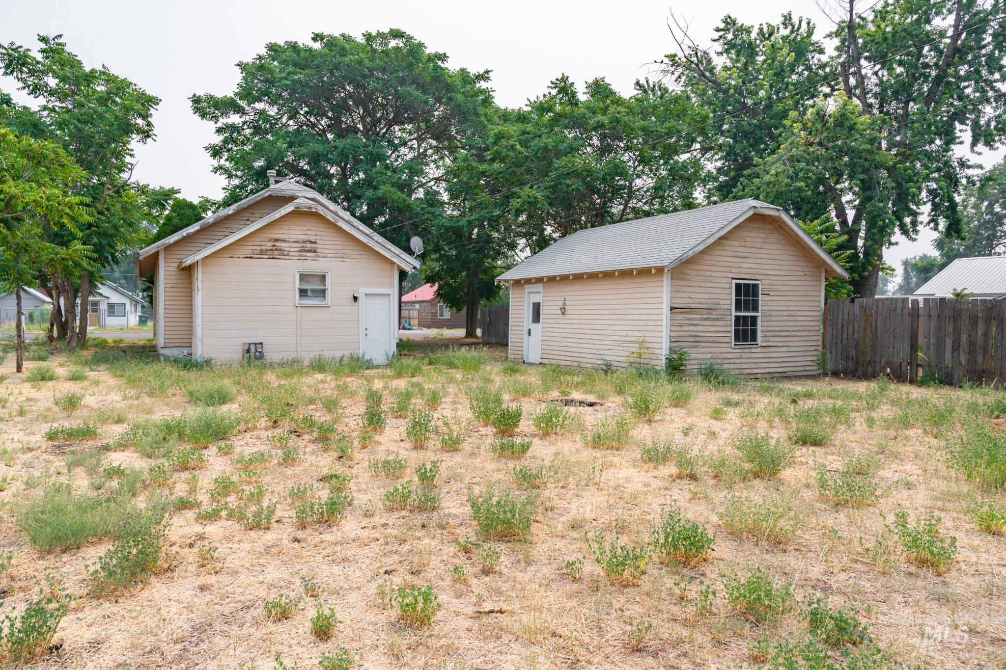 757 NW 2nd St, Ontario, Oregon 97914, 2 Bedrooms, 1 Bathroom, Residential For Sale, Price $175,000, 98996965