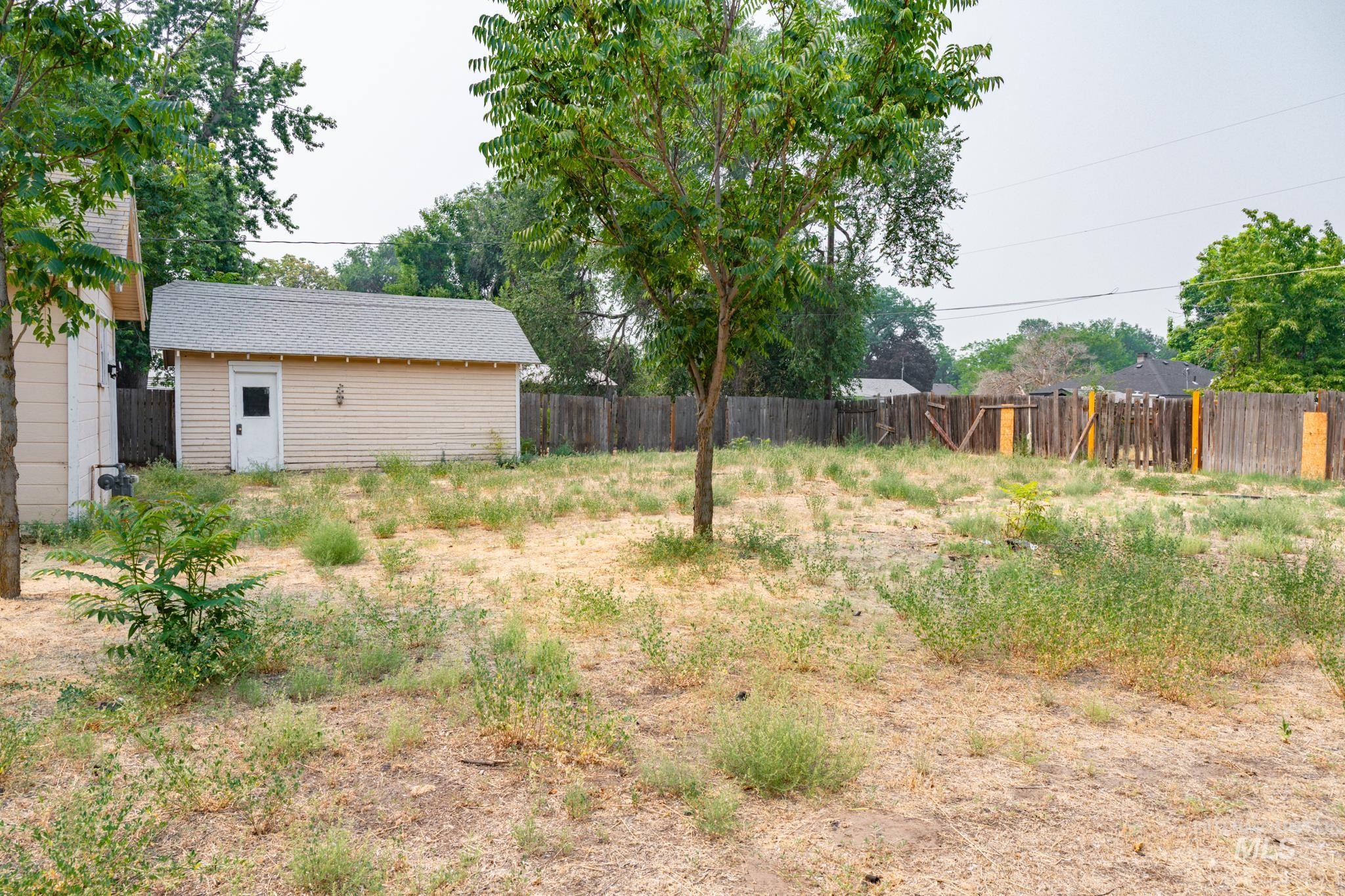757 NW 2nd St, Ontario, Oregon 97914, 2 Bedrooms, 1 Bathroom, Residential For Sale, Price $175,000, 98996965