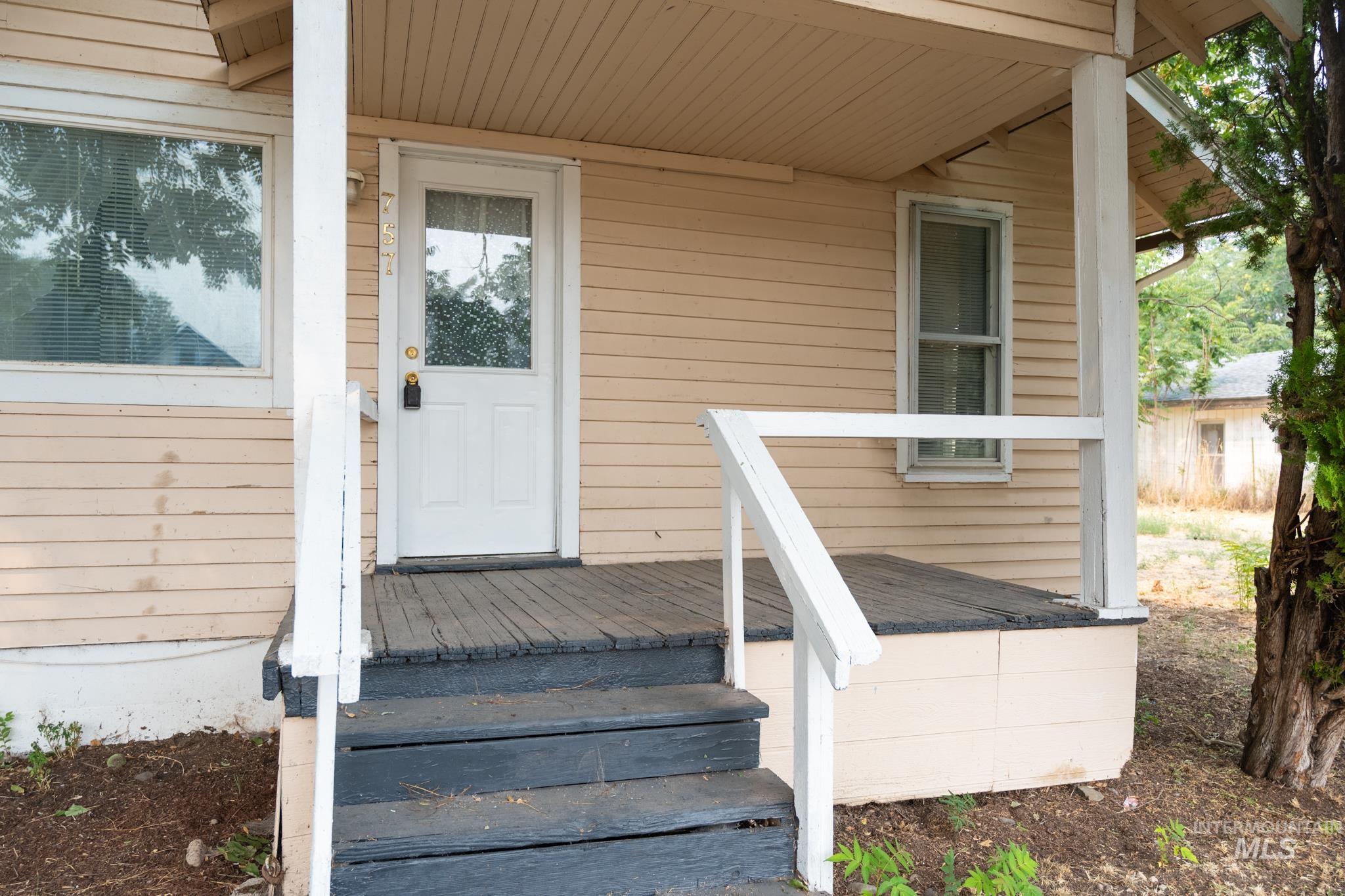 757 NW 2nd St, Ontario, Oregon 97914, 2 Bedrooms, 1 Bathroom, Residential For Sale, Price $175,000, 98996965